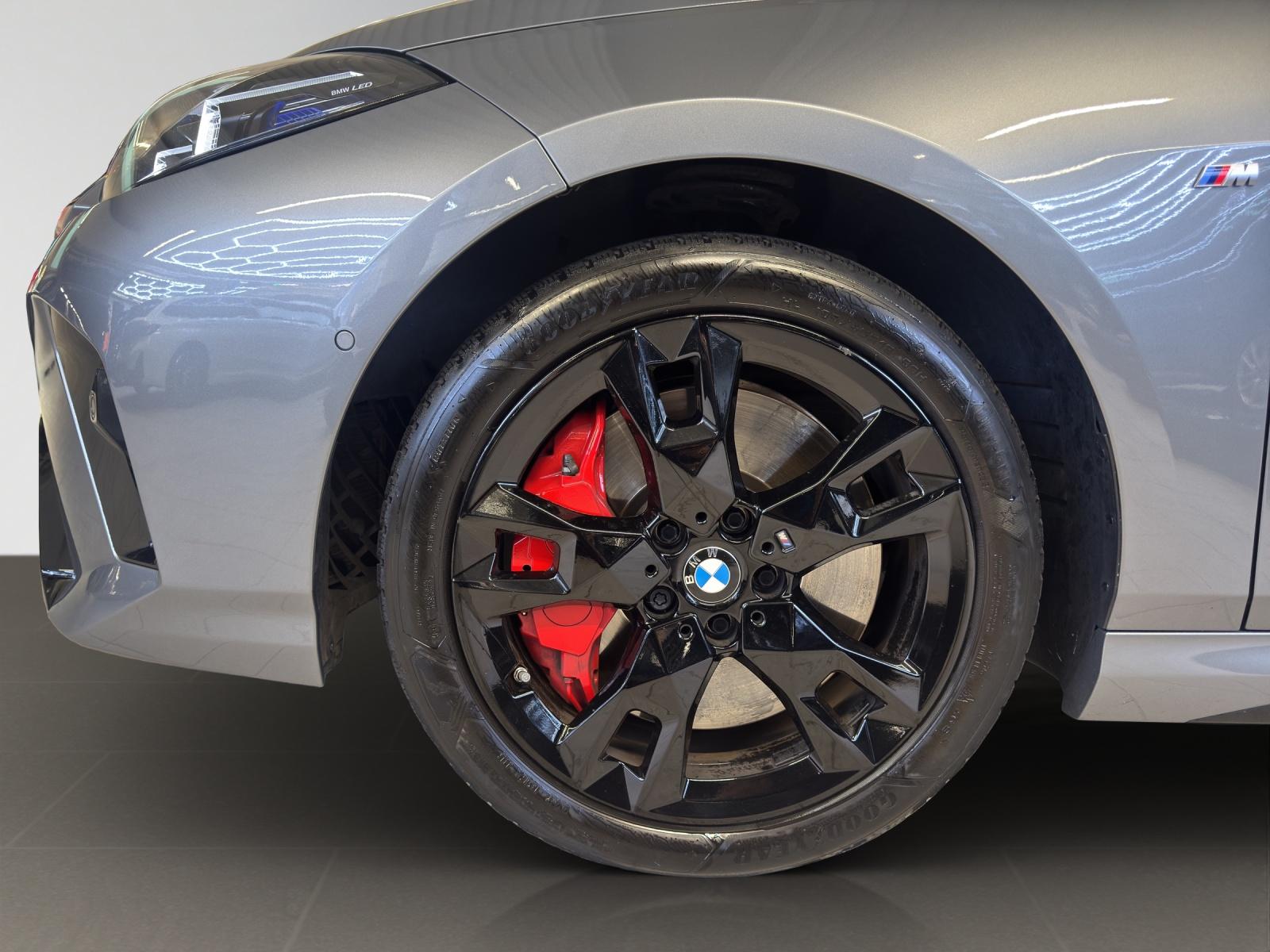 BMW M135i xDrive M Sportpaket Pro-image-16
