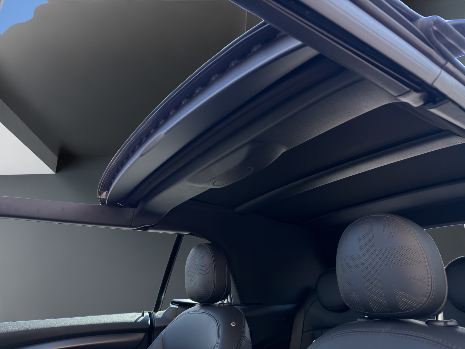 MINI Cabrio F57 2.0i Cooper S SDKG-image-9