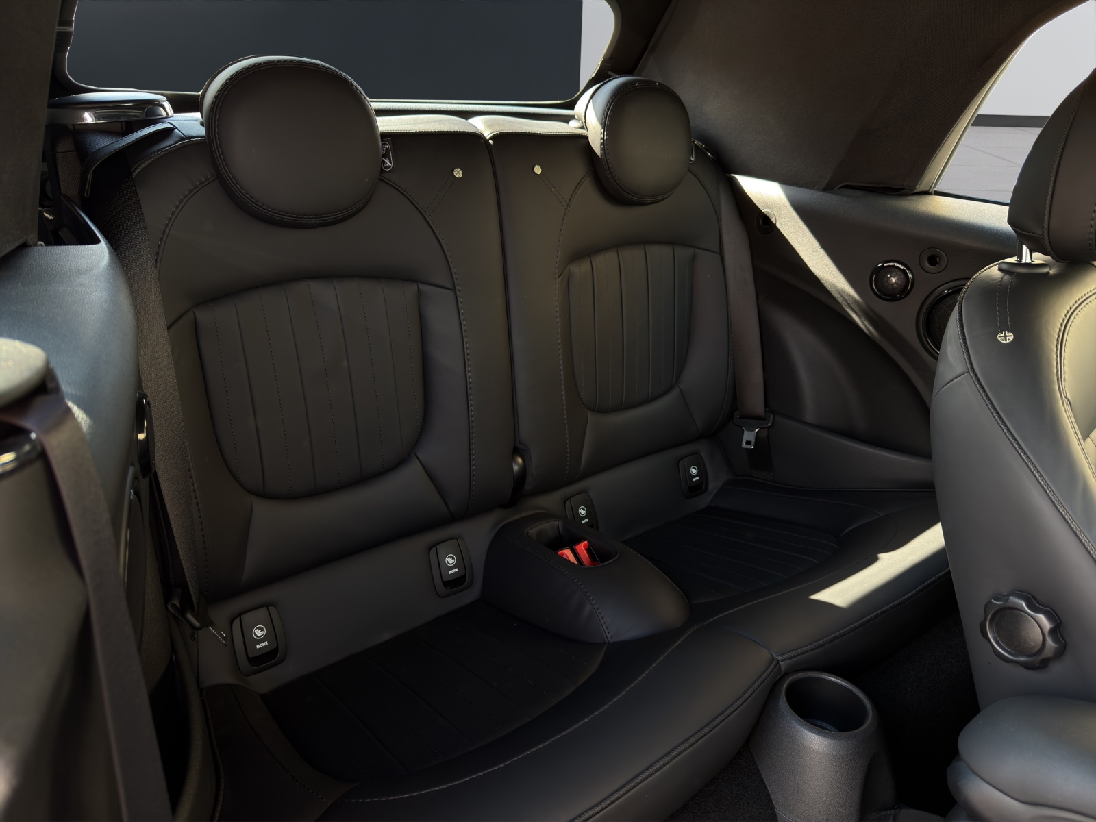 MINI Cabrio F57 2.0i Cooper S SDKG-image-14