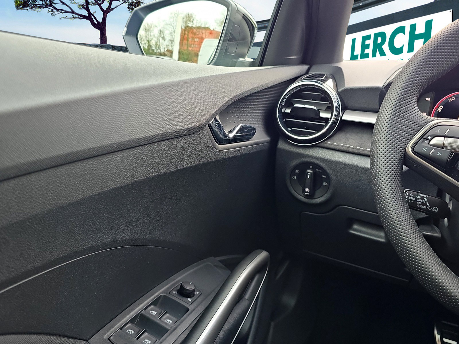 SKODA Fabia 1.5 TSI Monte Carlo DSG-image-13