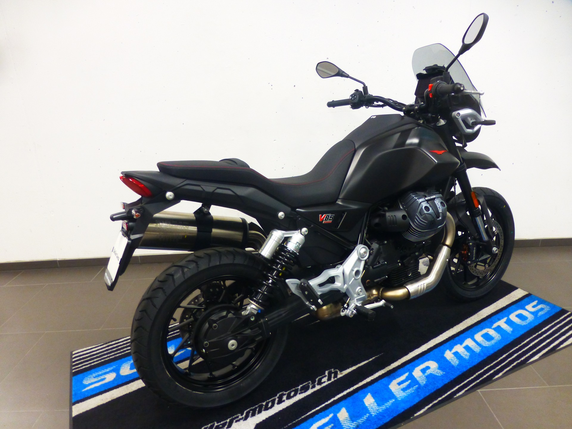 MOTO GUZZI V85 TT Strada E5+ 35KW-image-11