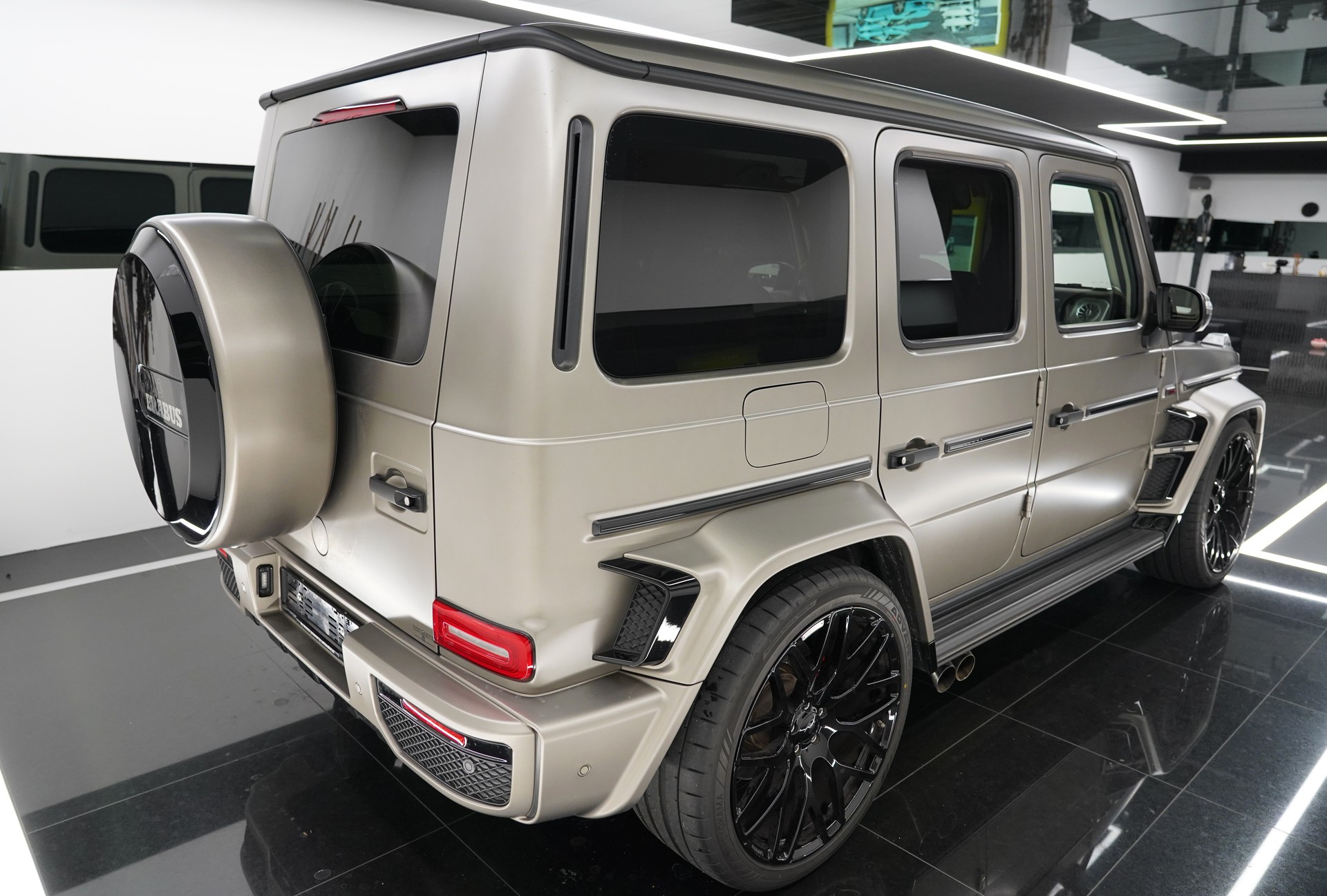 MERCEDES-BENZ G 63 AMG BRABUS WideStar 700-showroom-element-3