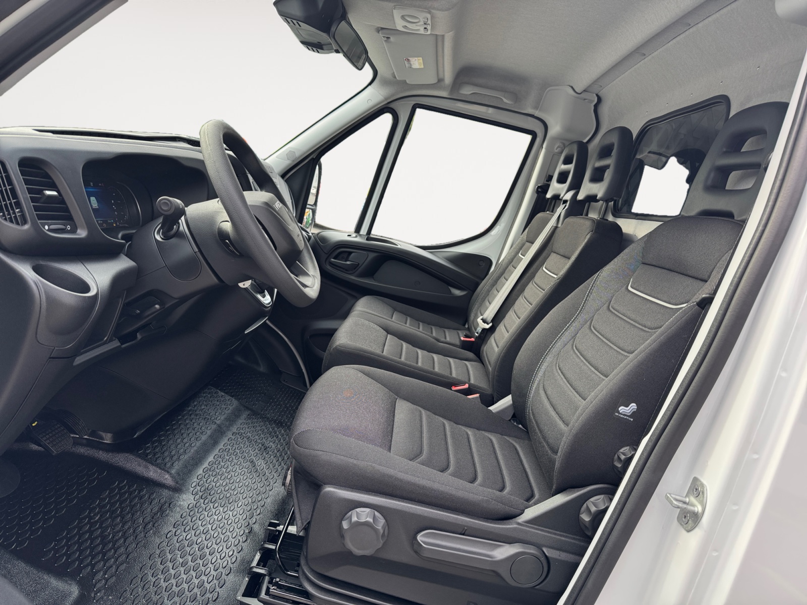 IVECO 35 S 14 A8 VL-showroom-element-3
