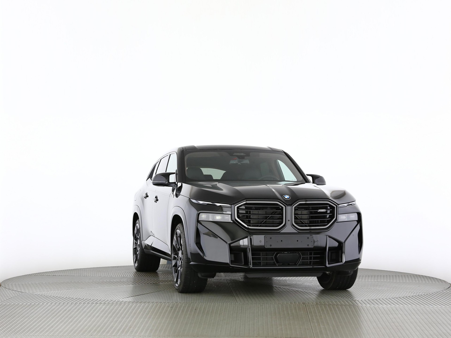 BMW XM 50e Plug-in Hybrid-image-28