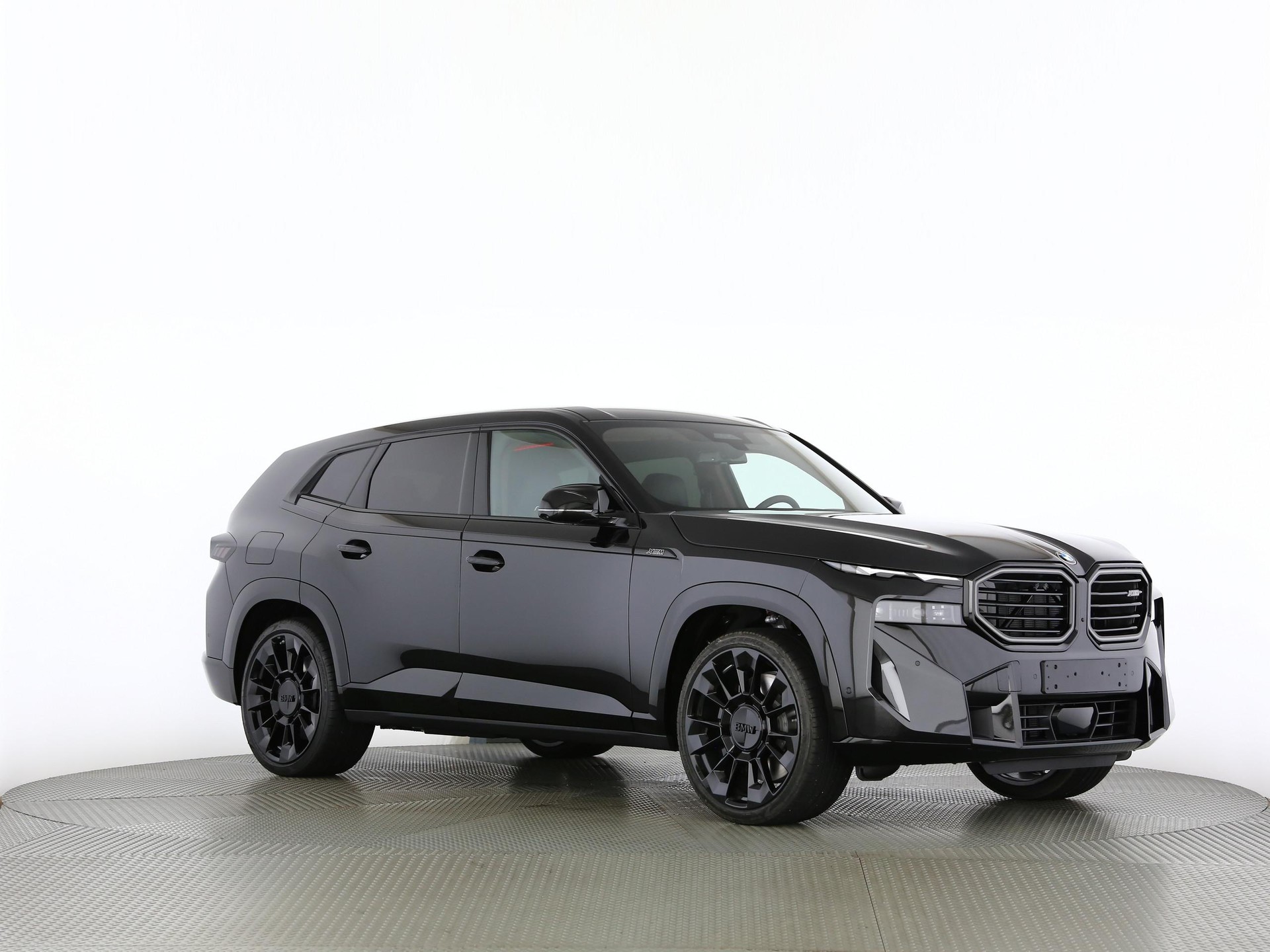 BMW XM 50e Plug-in Hybrid-image-26