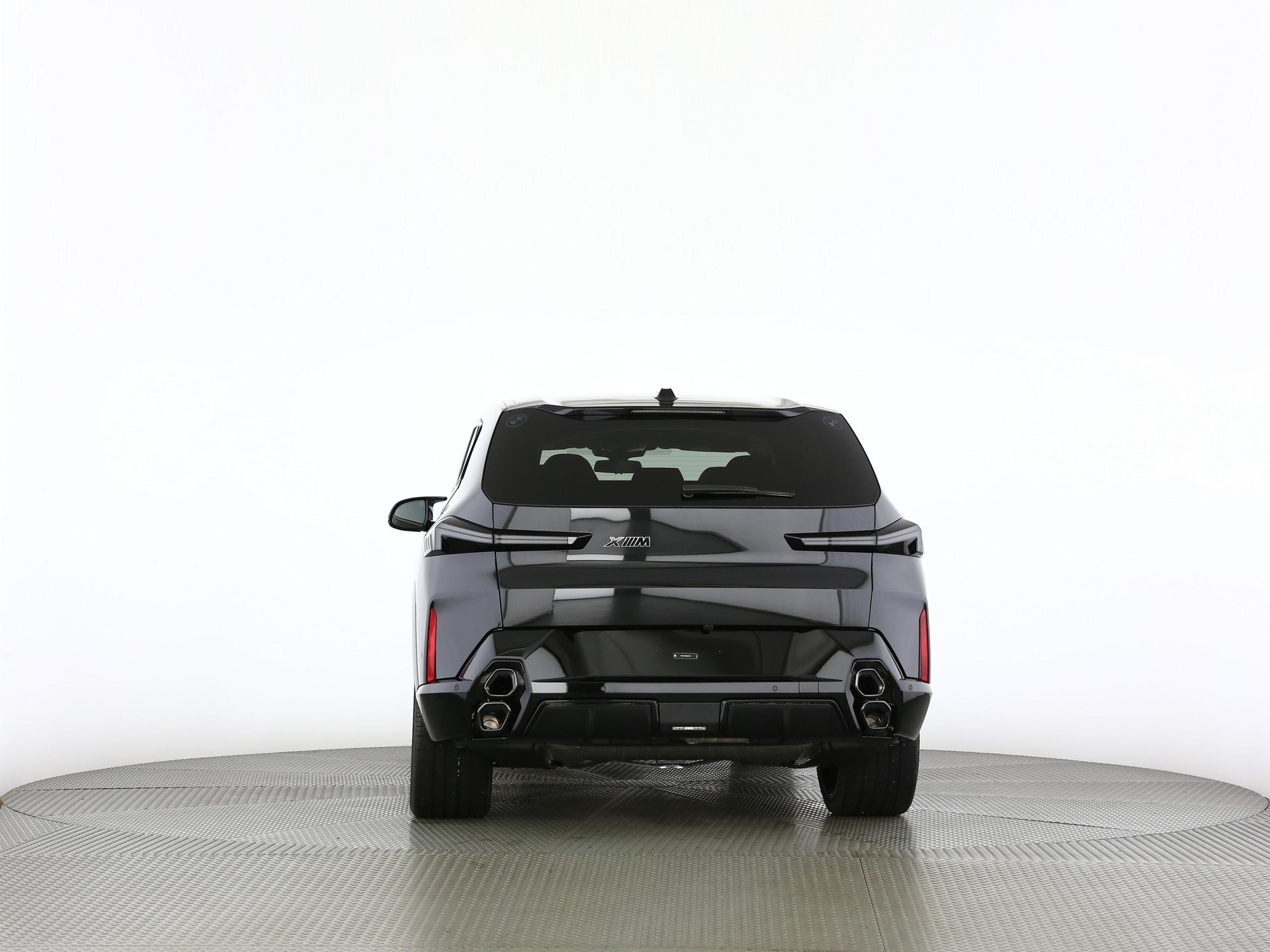 BMW XM 50e Plug-in Hybrid-image-16