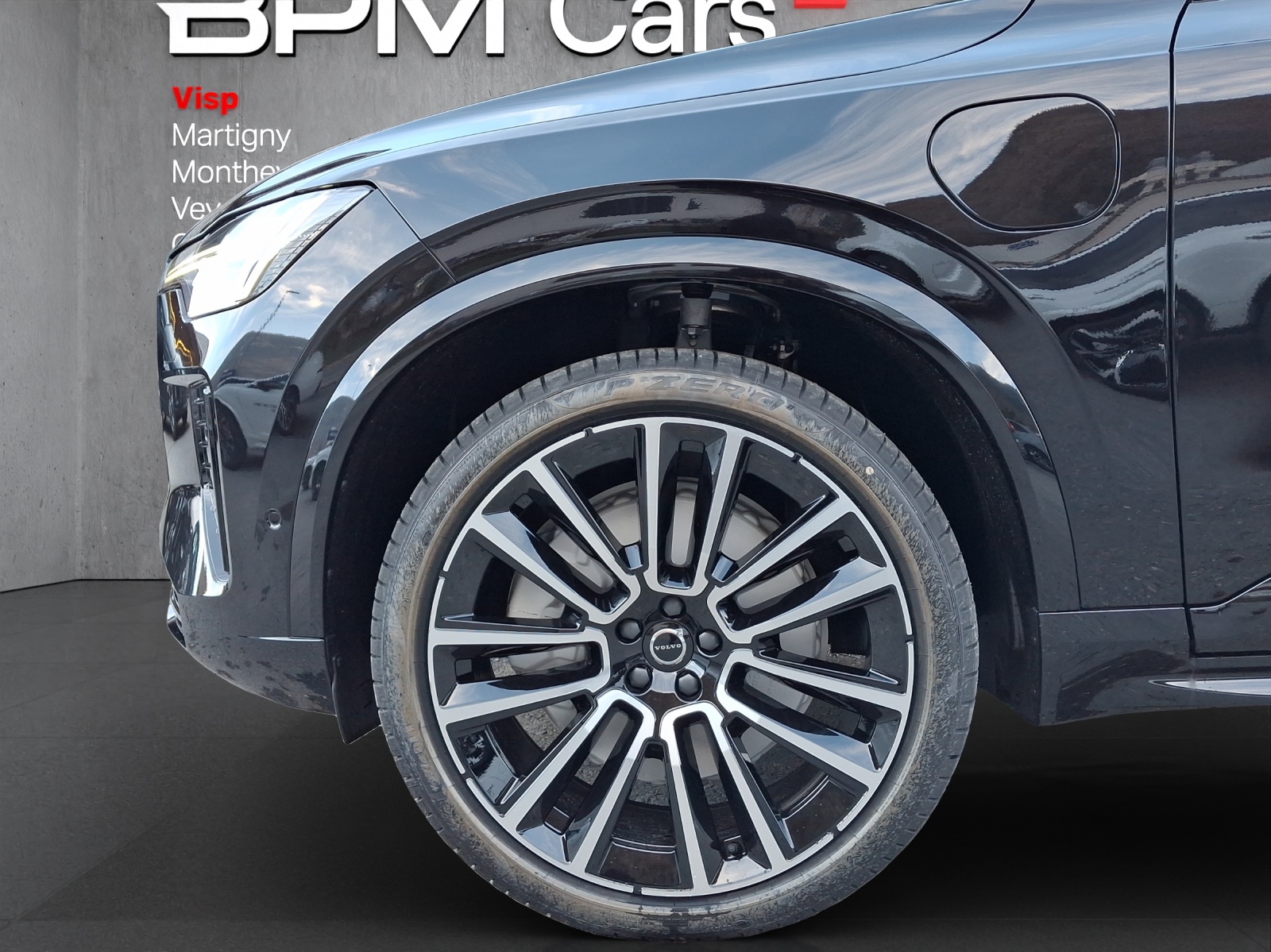 VOLVO XC90 T8 eAWD PluginHybrid Ultra Dark Geartronic-image-4