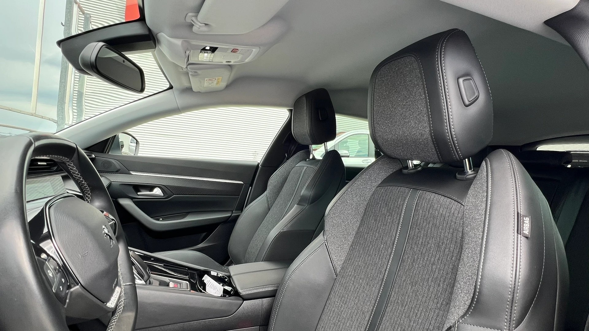 PEUGEOT 508 SW 1.2 PURE TECH ALLURE EAT8 l 130 PS-image-24