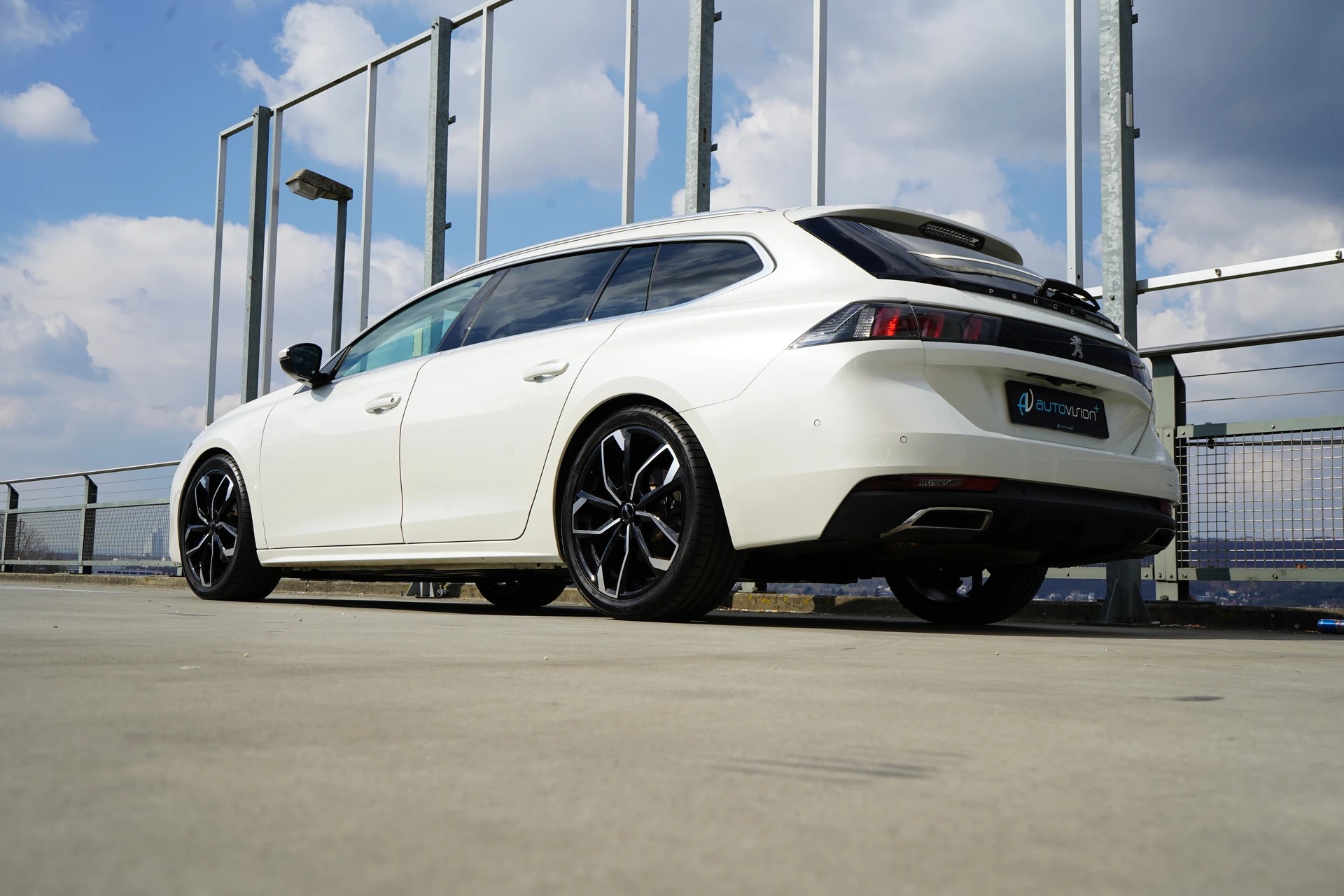 PEUGEOT 508 SW 1.2 PURE TECH ALLURE EAT8 l 130 PS-image-11