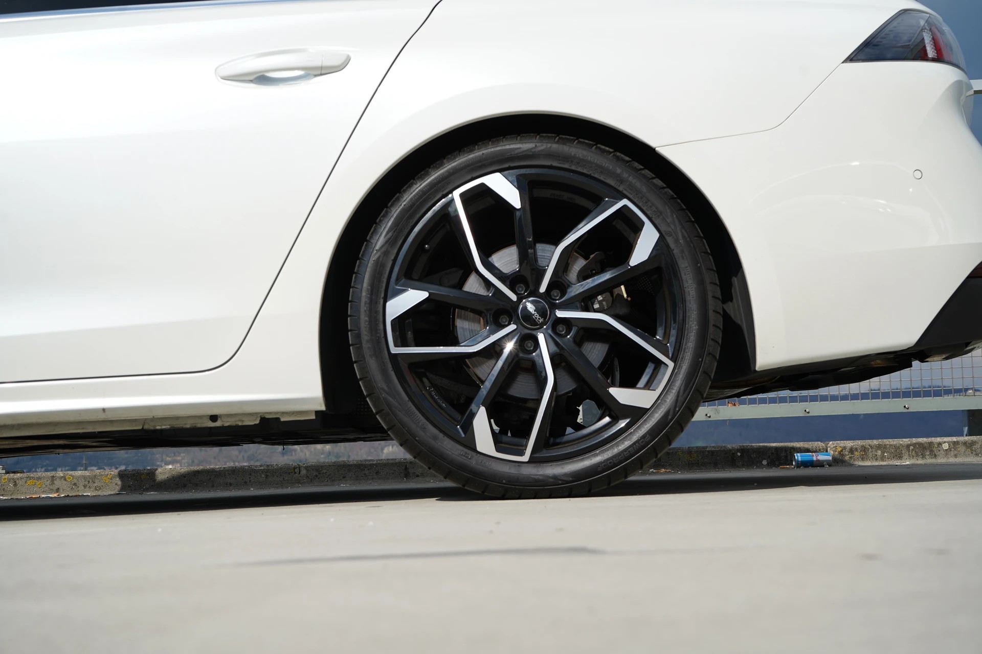 PEUGEOT 508 SW 1.2 PURE TECH ALLURE EAT8 l 130 PS-image-17