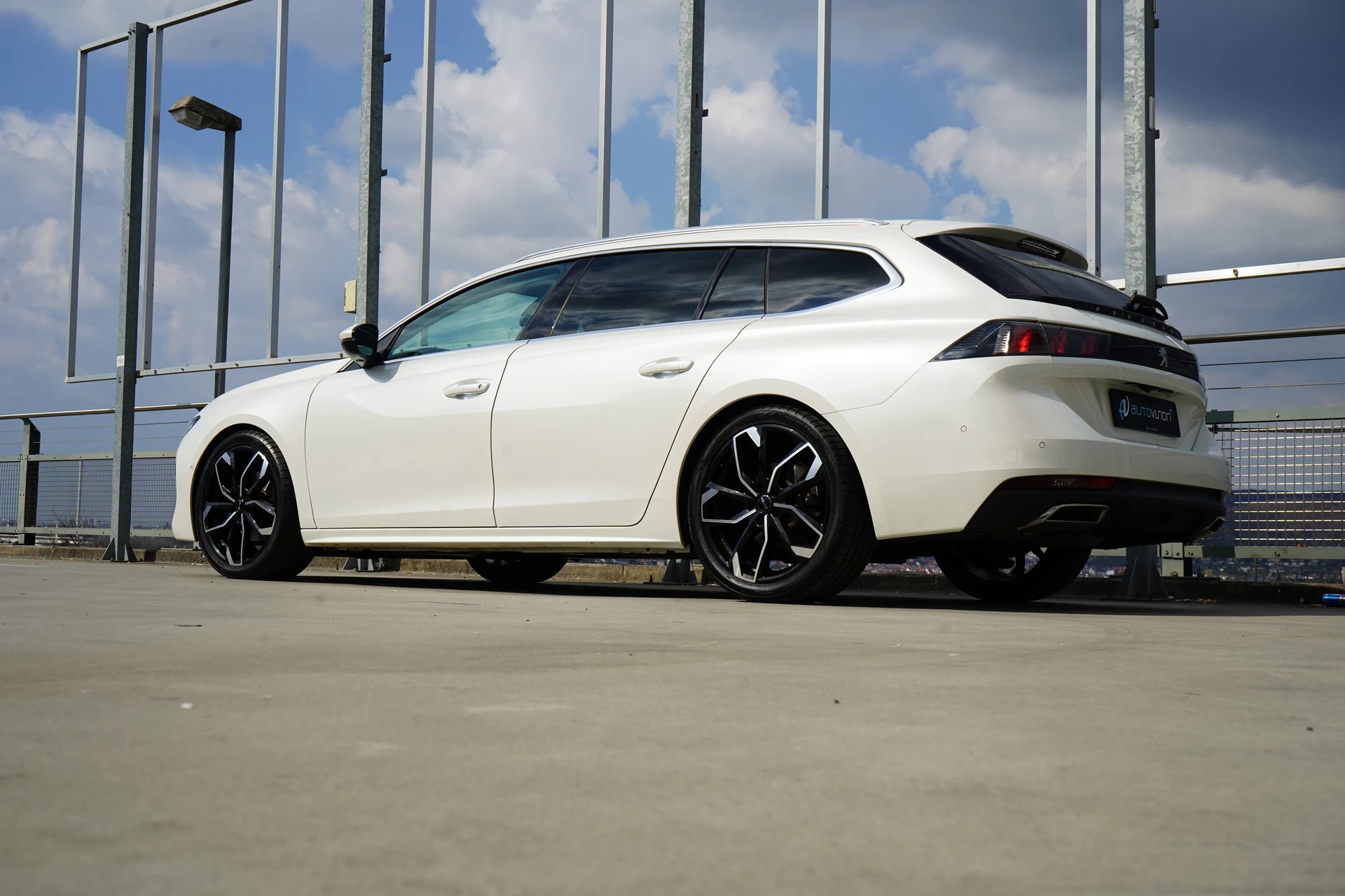PEUGEOT 508 SW 1.2 PURE TECH ALLURE EAT8 l 130 PS-image-7
