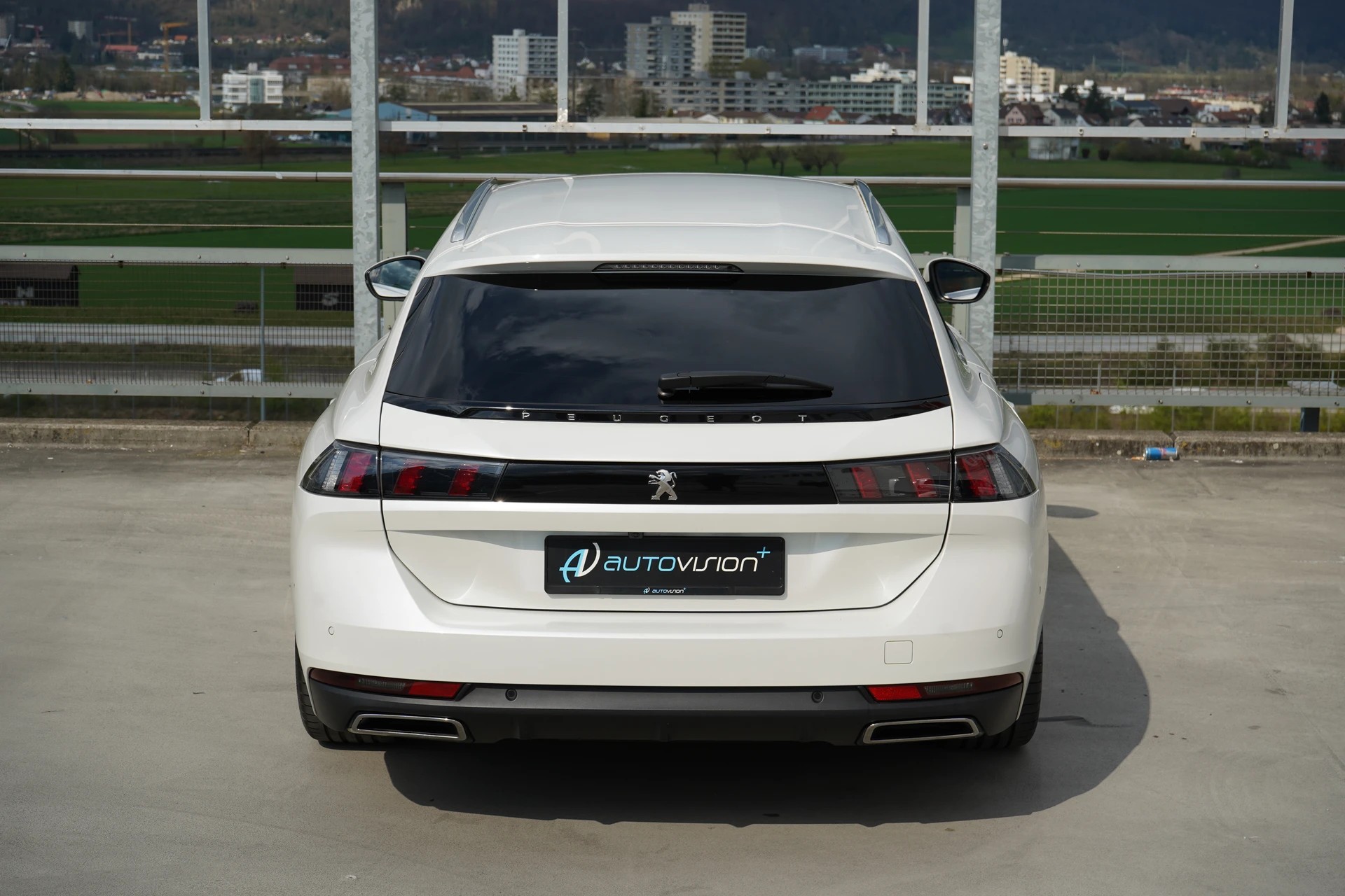 PEUGEOT 508 SW 1.2 PURE TECH ALLURE EAT8 l 130 PS-image-14