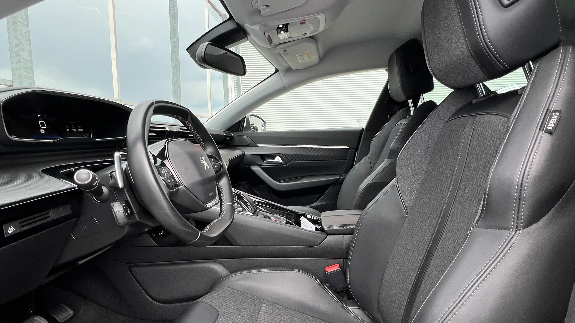 PEUGEOT 508 SW 1.2 PURE TECH ALLURE EAT8 l 130 PS-image-25