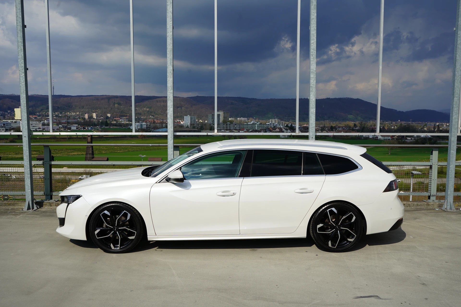 PEUGEOT 508 SW 1.2 PURE TECH ALLURE EAT8 l 130 PS-image-5