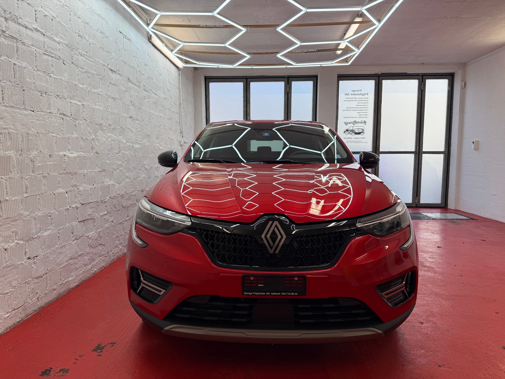 RENAULT ARKANA 1.3 TCe MHEV Evolution-showroom-element-1
