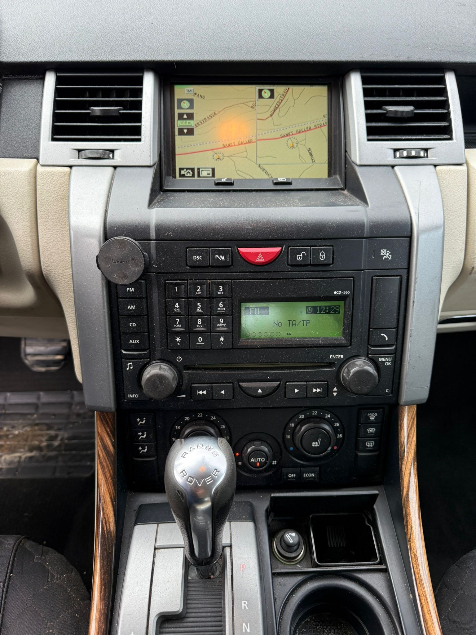 LAND ROVER 3.6 V8-image-11