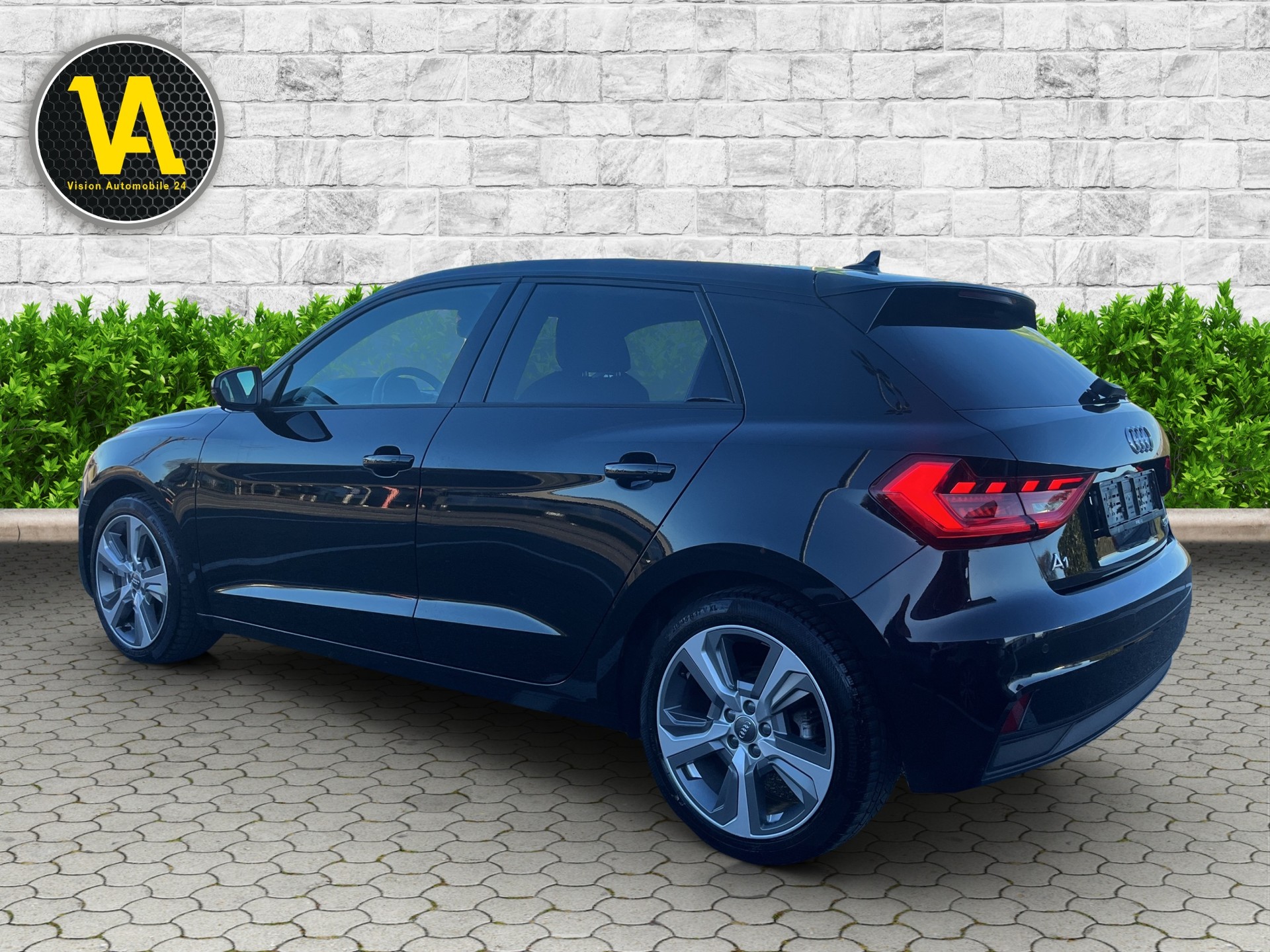 AUDI A1 Sportback 30 TFSI S-tronic S-Line-image-7