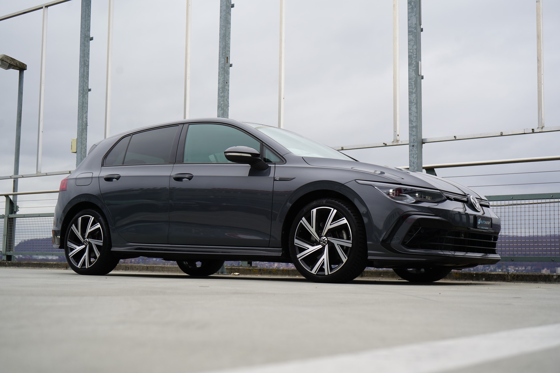 VW GOLF 1.5 eTSI mHEV ACT R-LINE BLACK DSG l 150 PS-image-8