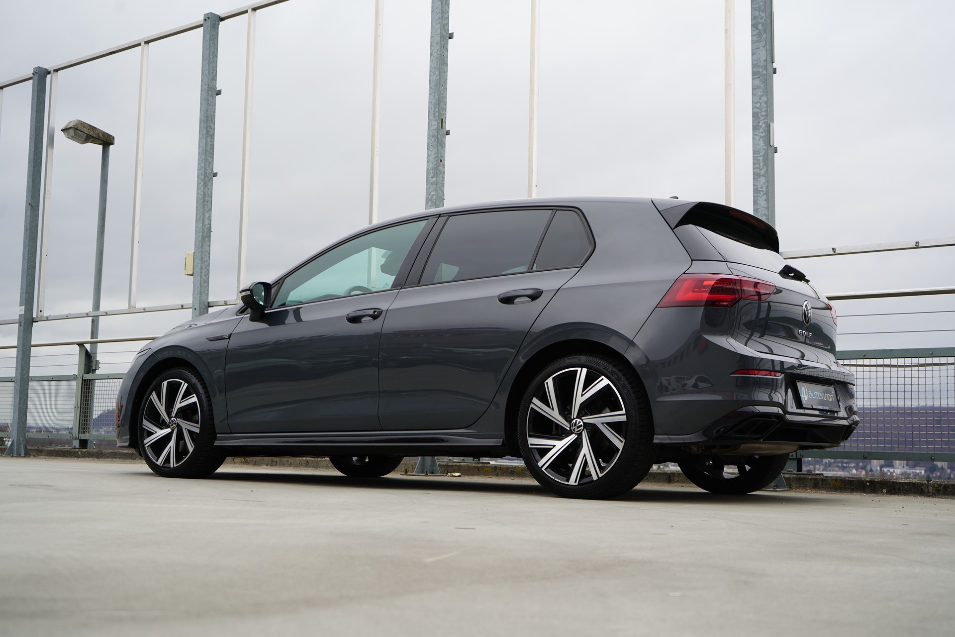 VW GOLF 1.5 eTSI mHEV ACT R-LINE BLACK DSG l 150 PS-image-10