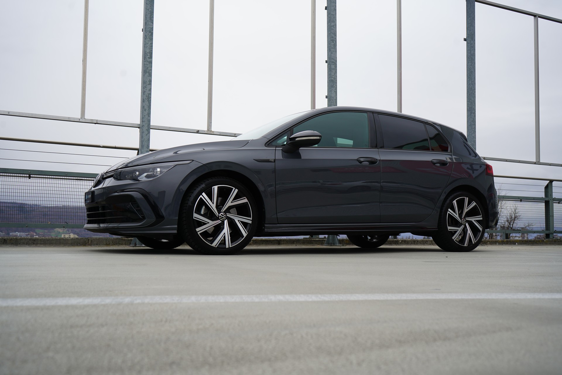 VW GOLF 1.5 eTSI mHEV ACT R-LINE BLACK DSG l 150 PS-image-11