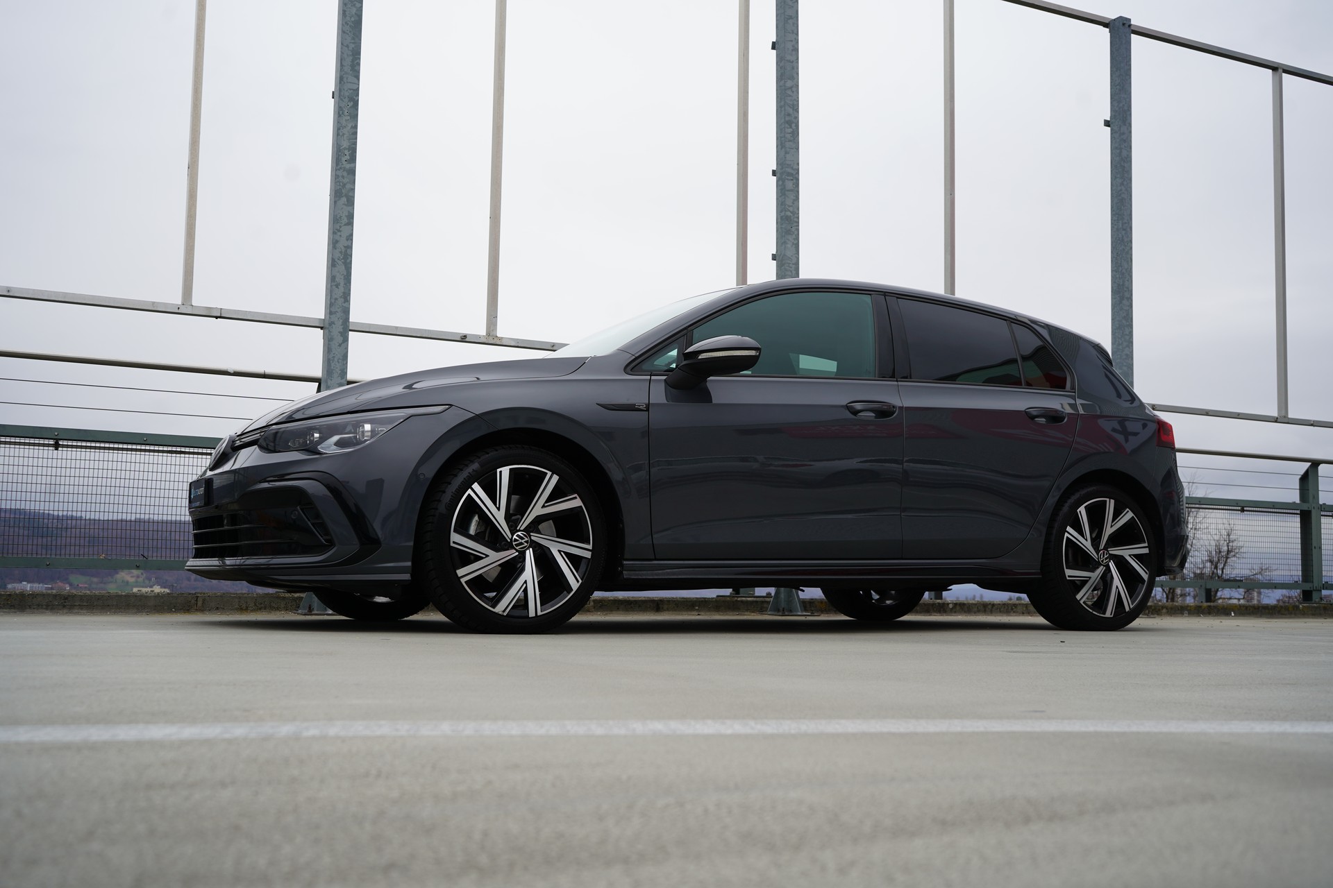 VW GOLF 1.5 eTSI mHEV ACT R-LINE BLACK DSG l 150 PS-image-13