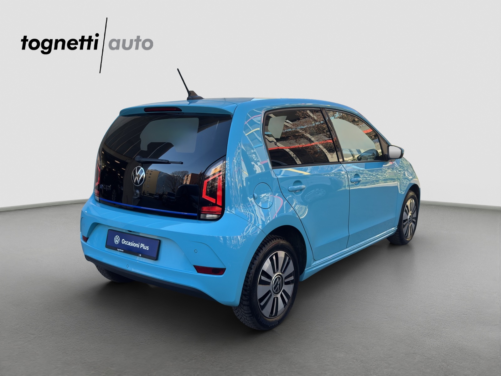 VW e-Up-showroom-element-3