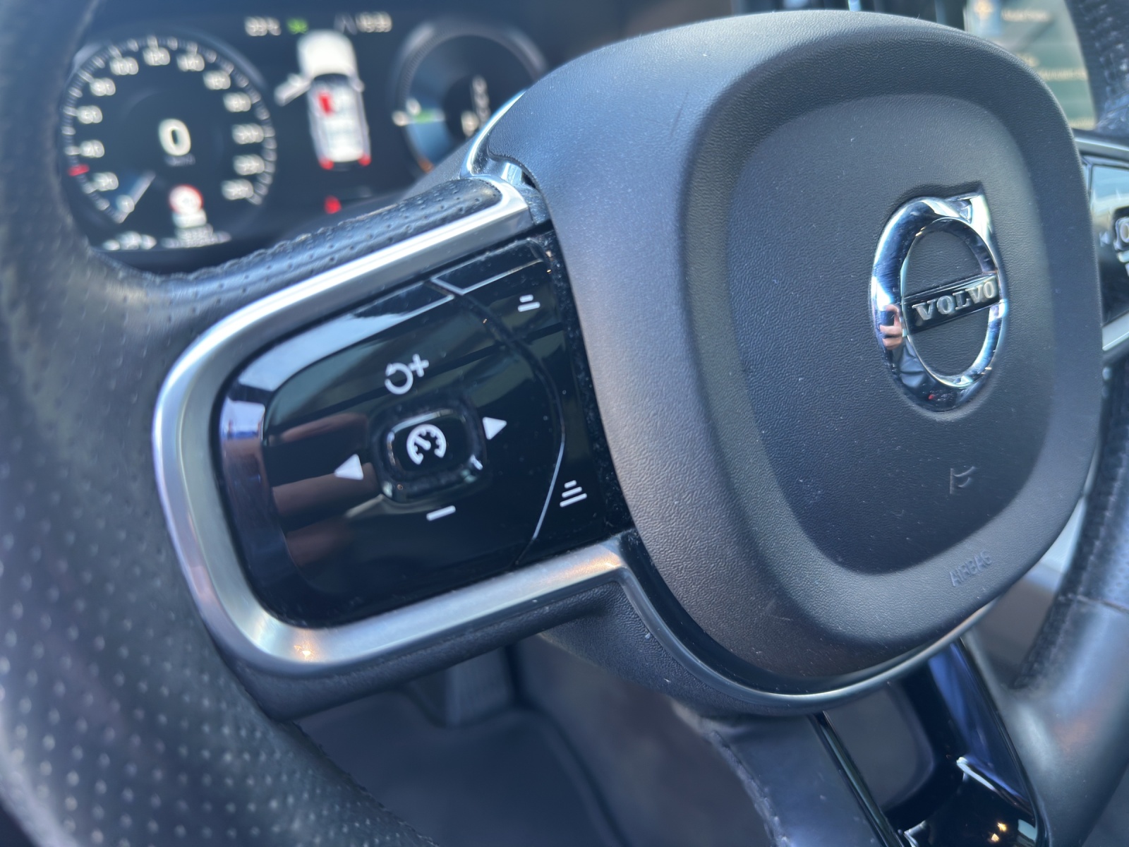 VOLVO XC60 2.0 T8 TE Inscription AWD-image-13