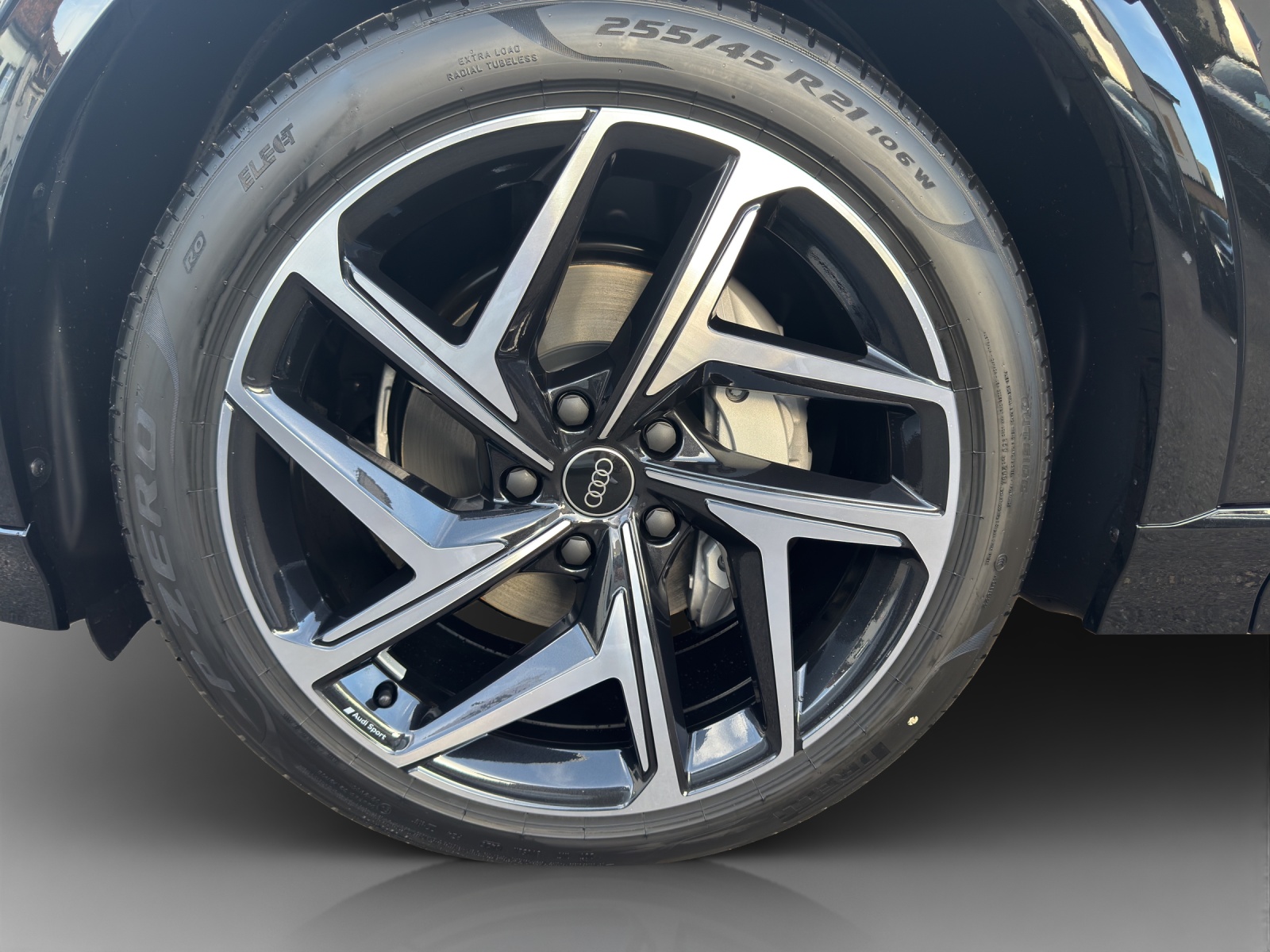AUDI Q6 e-tron quattro-image-14