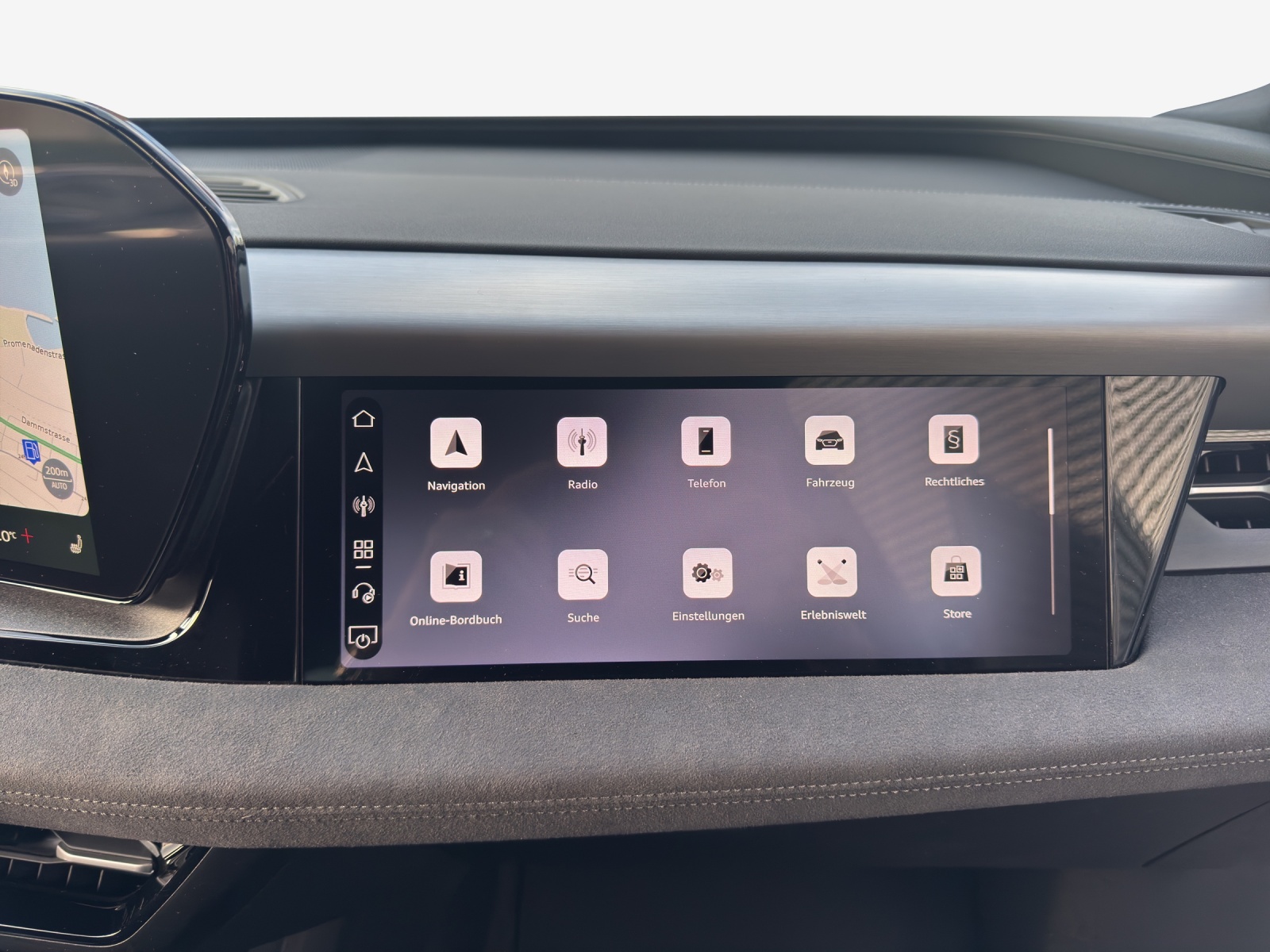 AUDI Q6 e-tron quattro-image-15