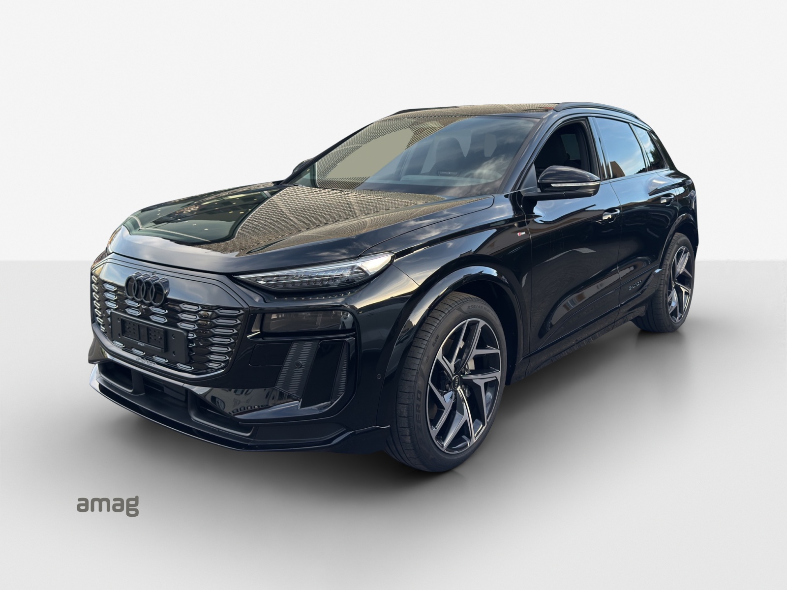 AUDI Q6 e-tron quattro-image-0