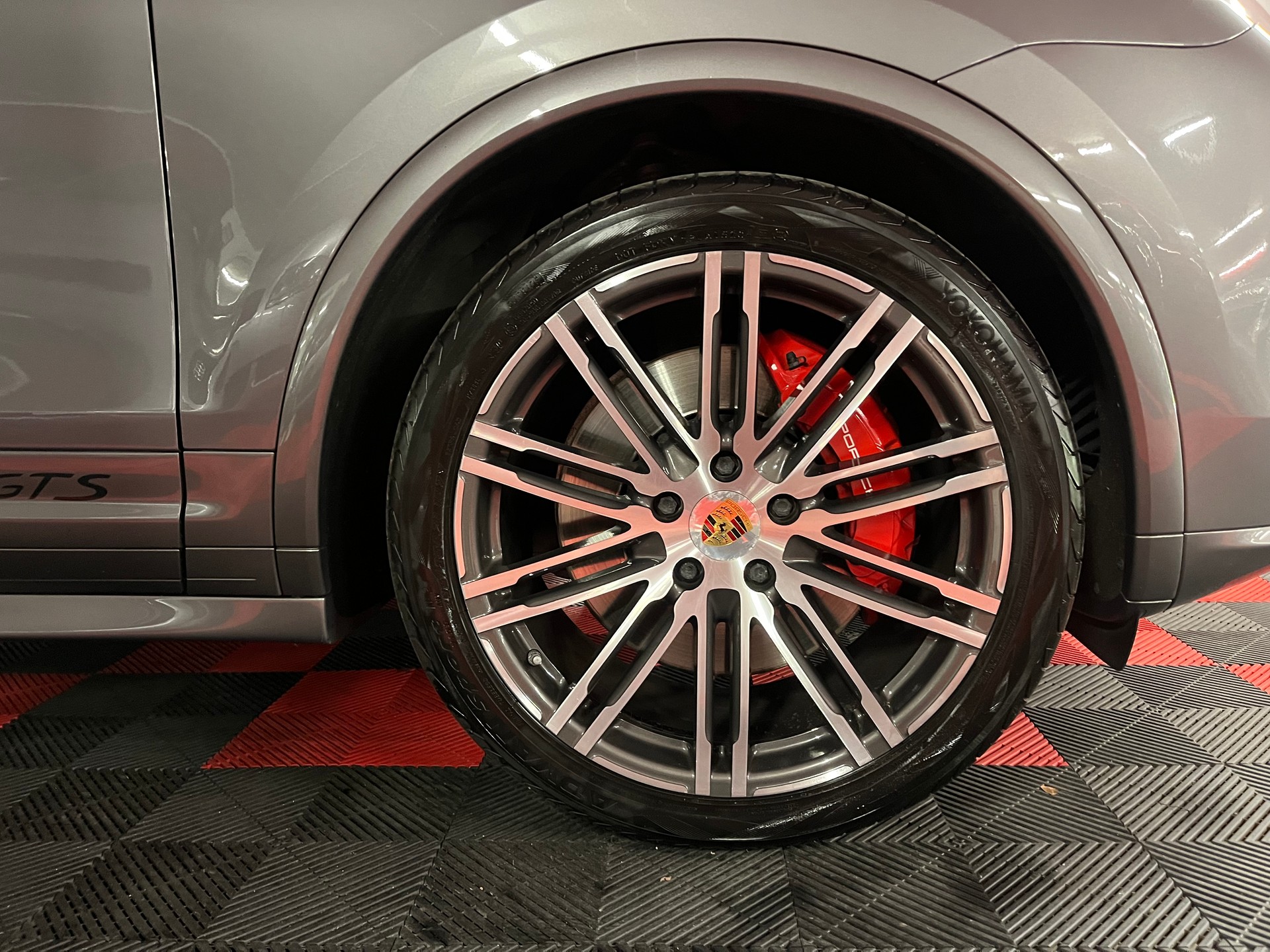 PORSCHE Cayenne GTS-image-4