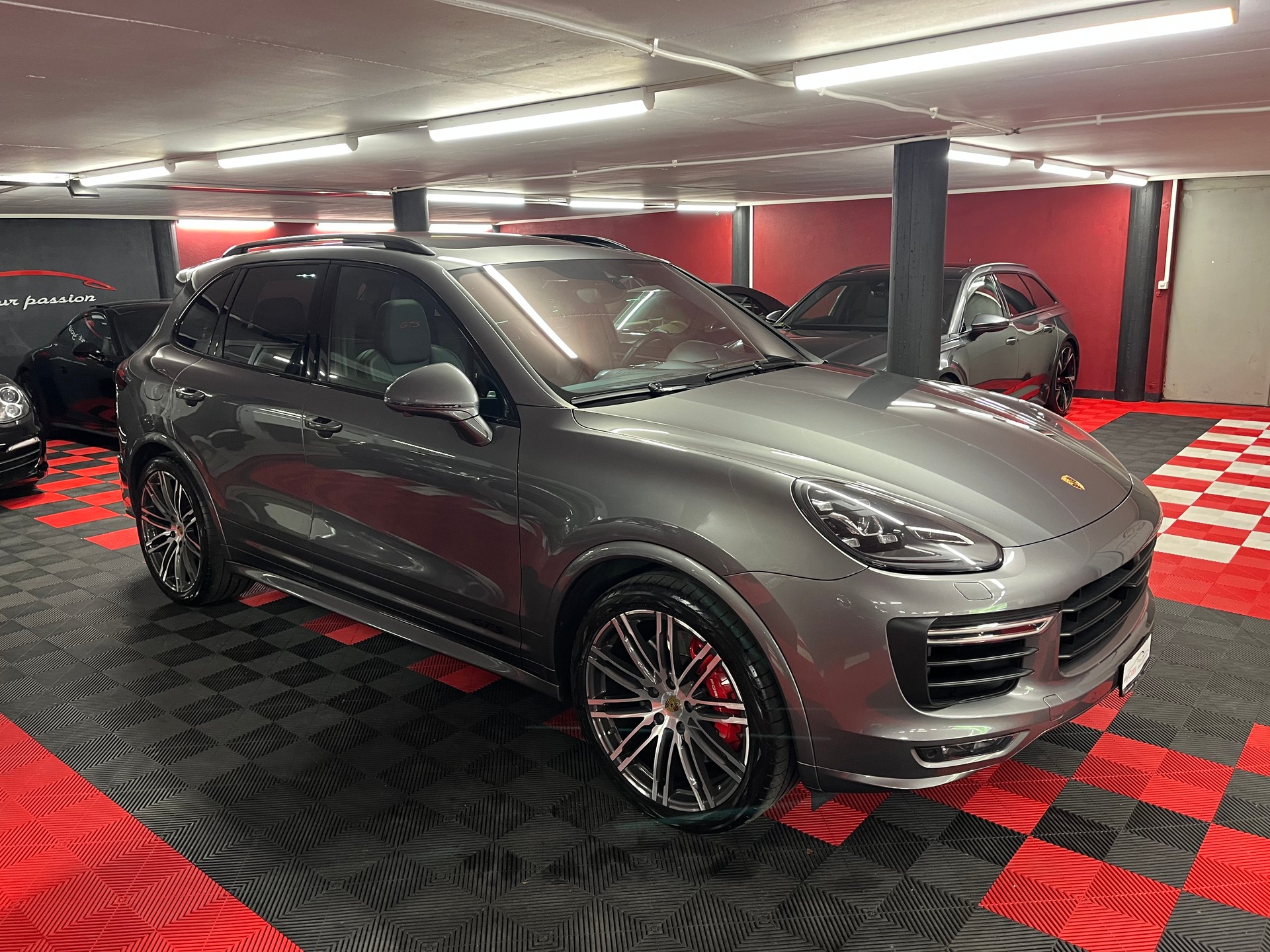 PORSCHE Cayenne GTS-image-3