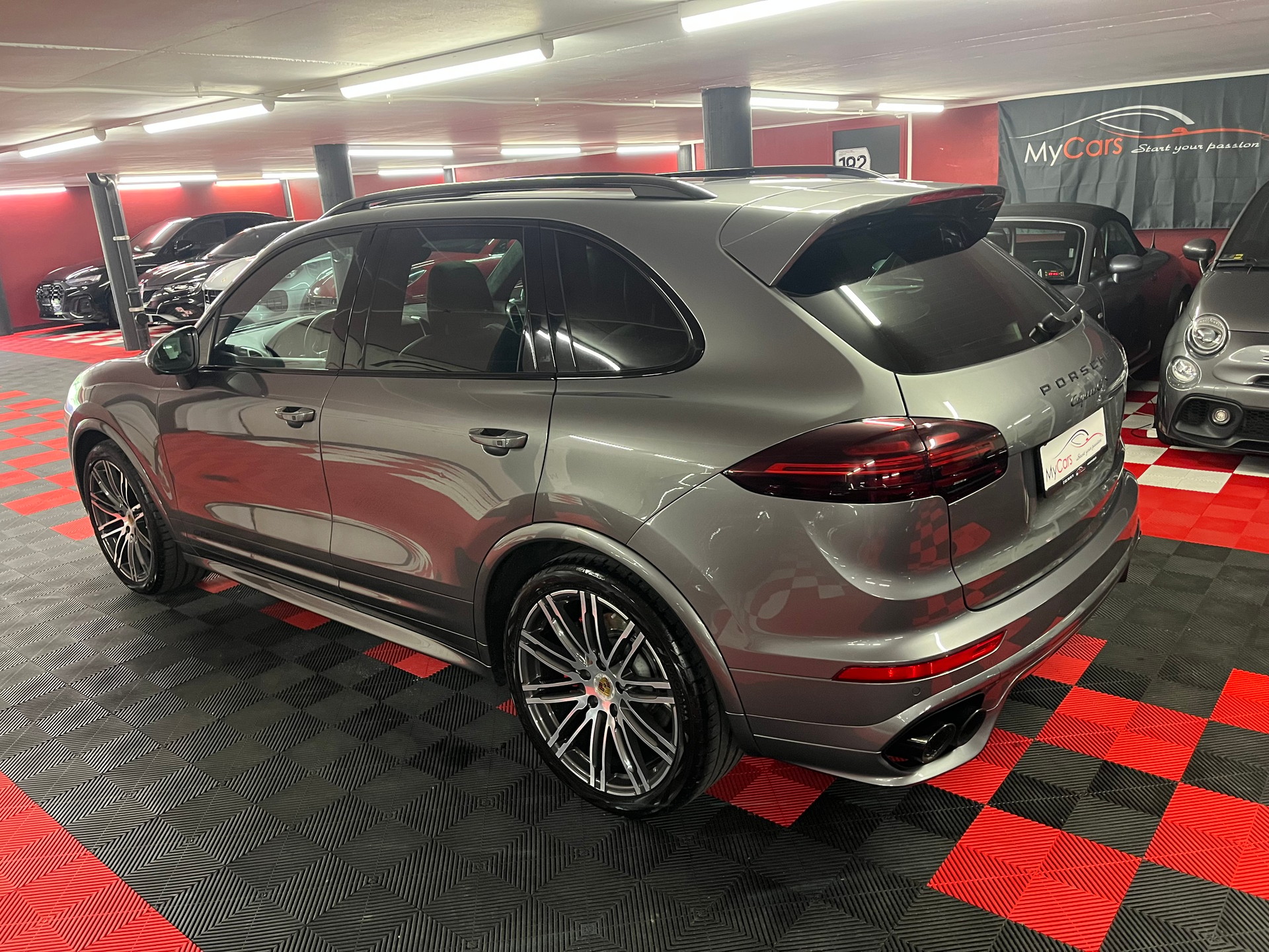 PORSCHE Cayenne GTS-image-9