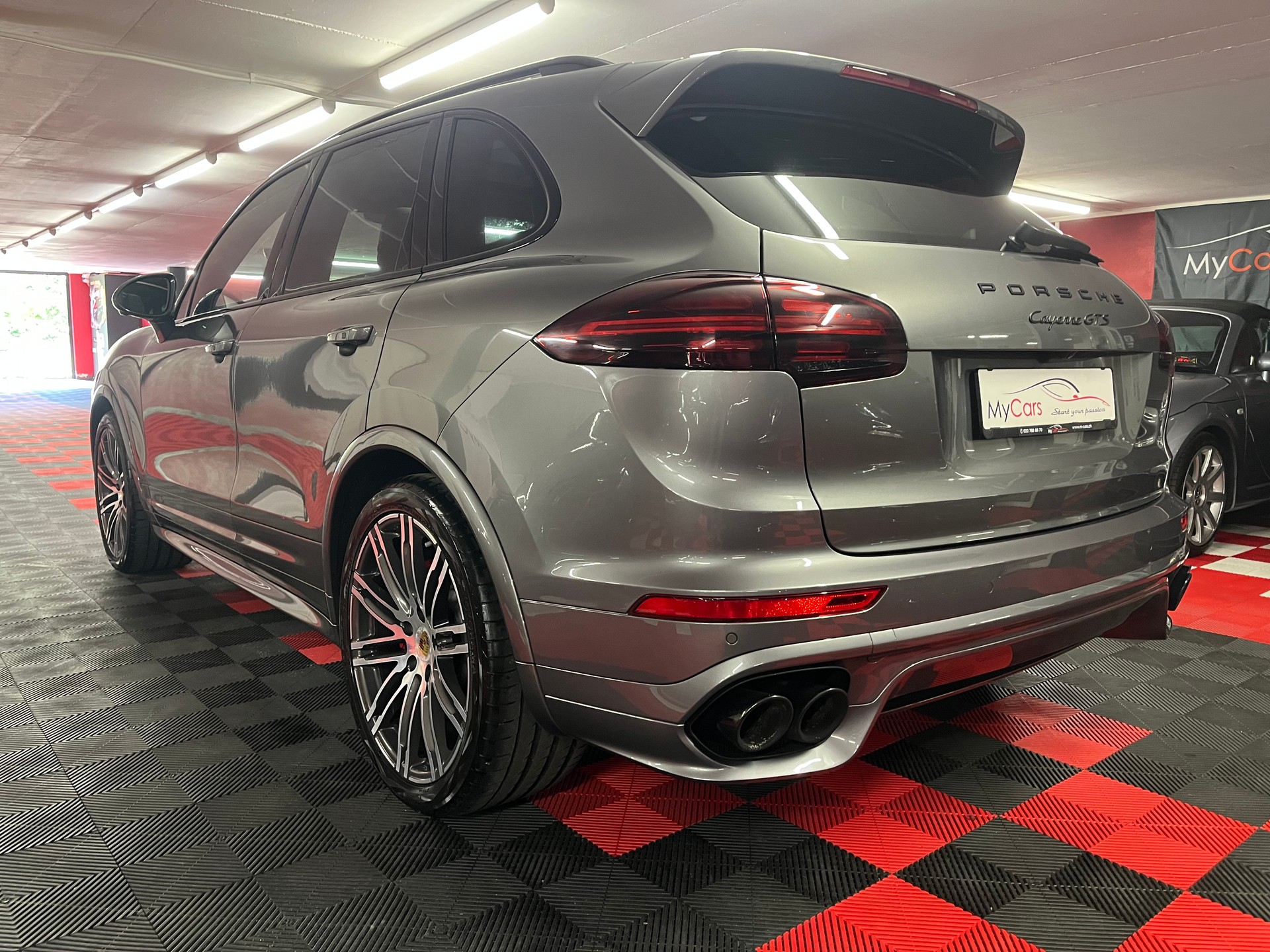 PORSCHE Cayenne GTS-image-8