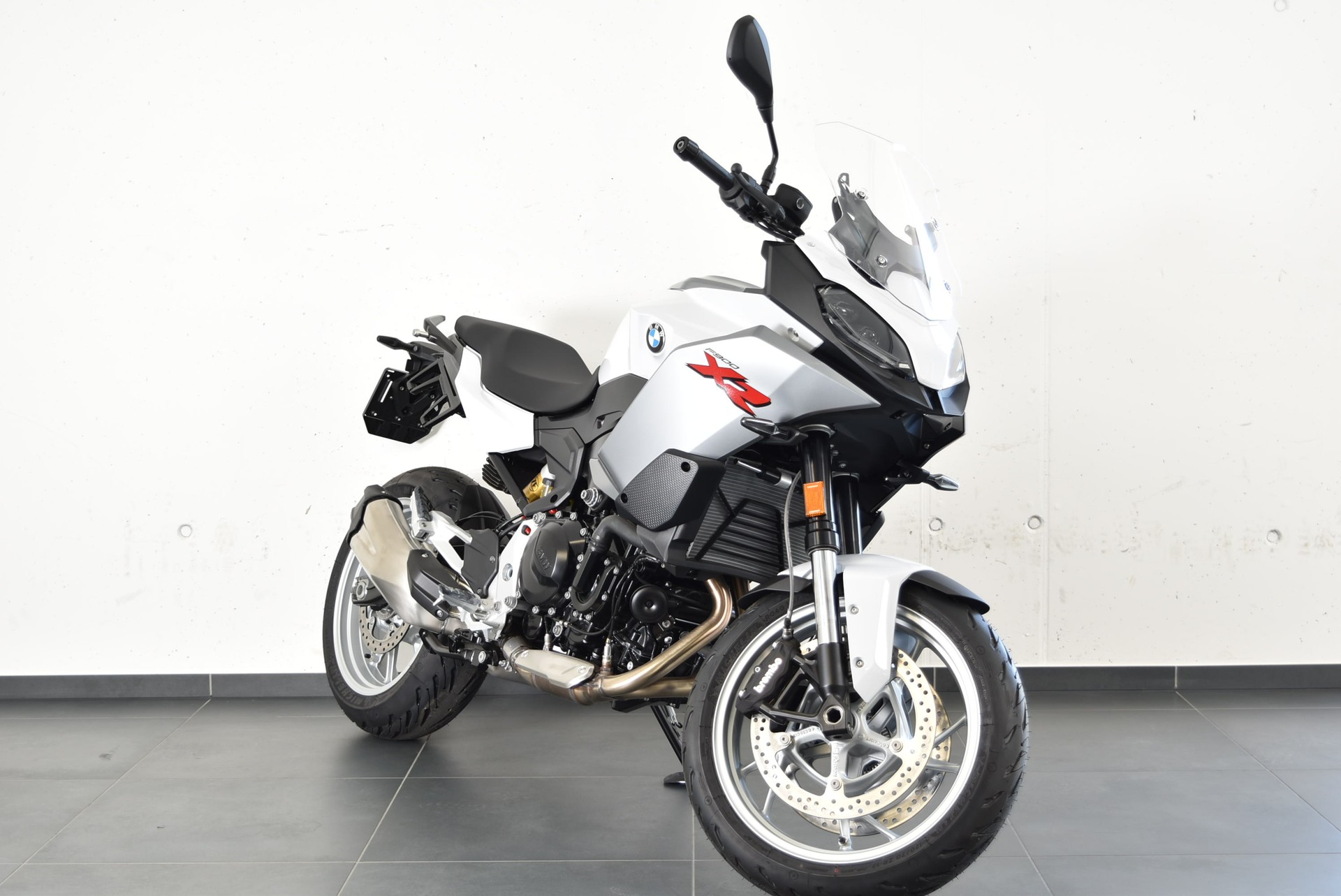 BMW F 900 XR-showroom-element-2