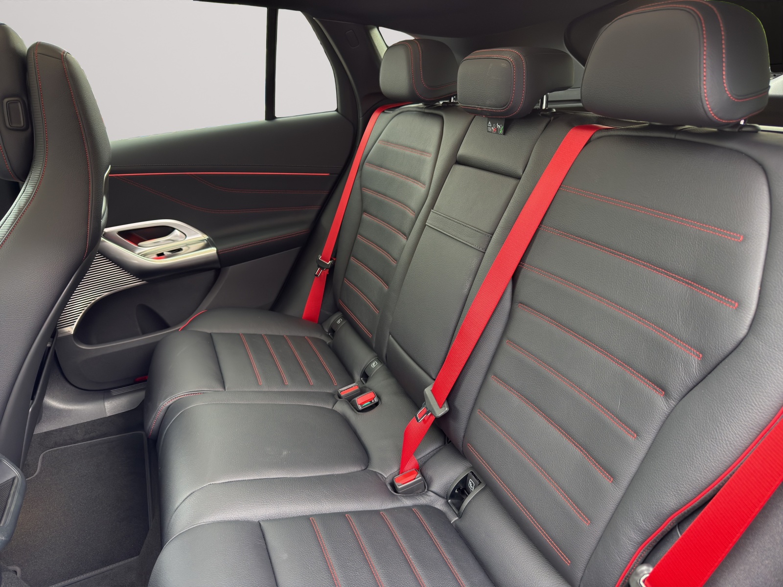 Image MERCEDES-BENZ GLC-400 GLC 400 4MATIC 94 kWh EQ