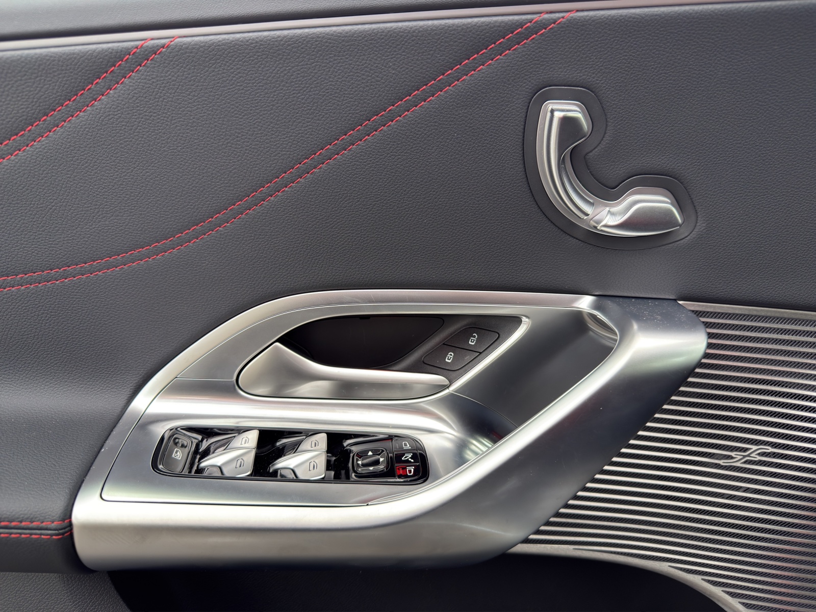 Image MERCEDES-BENZ GLC-400 GLC 400 4MATIC 94 kWh EQ