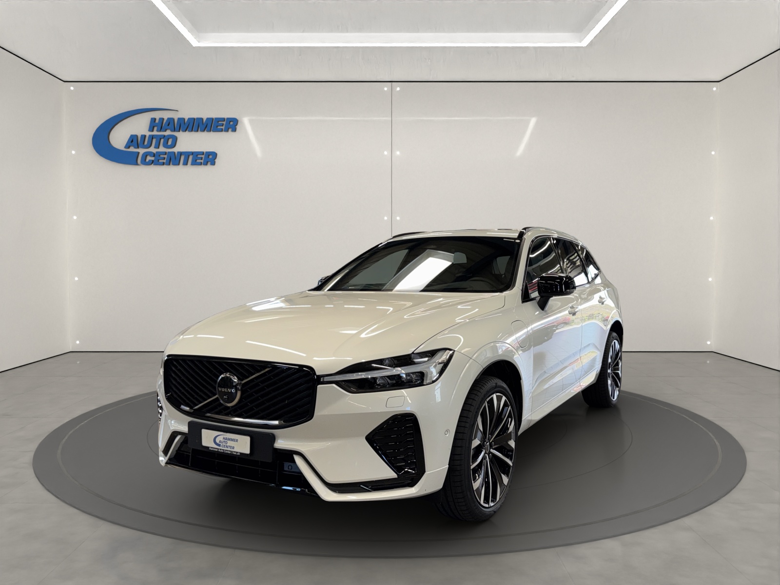 VOLVO XC60 2.0 T6 TE Ultra Dark eAWD-image-0