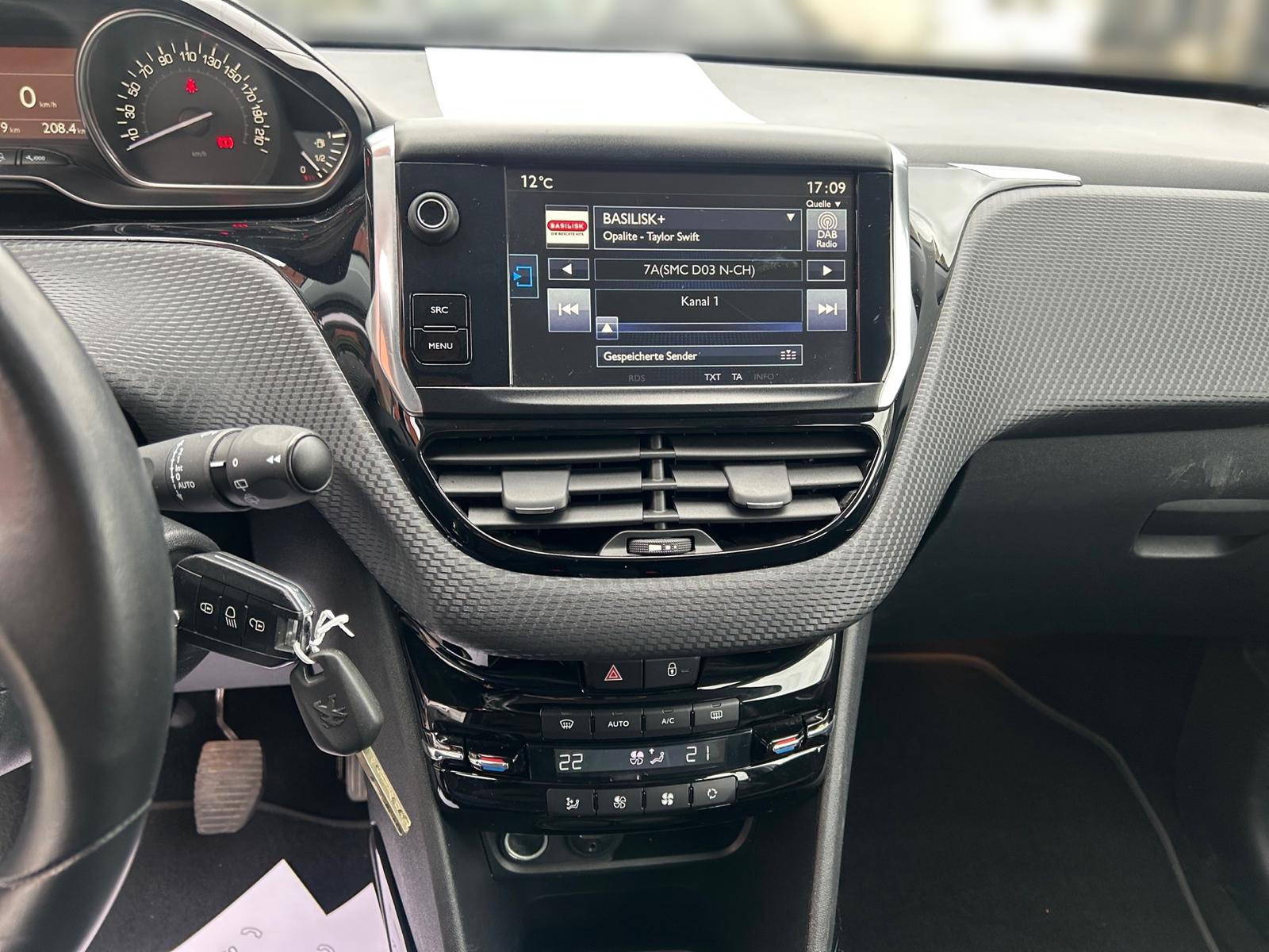 PEUGEOT 2008 1.2 PureTech Active-image-5