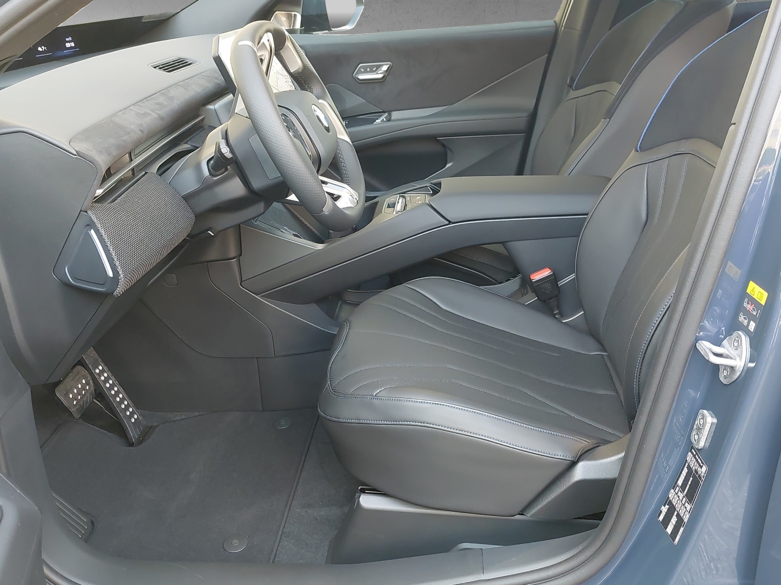 BMW iX3 50 xDrive M Sport-image-15