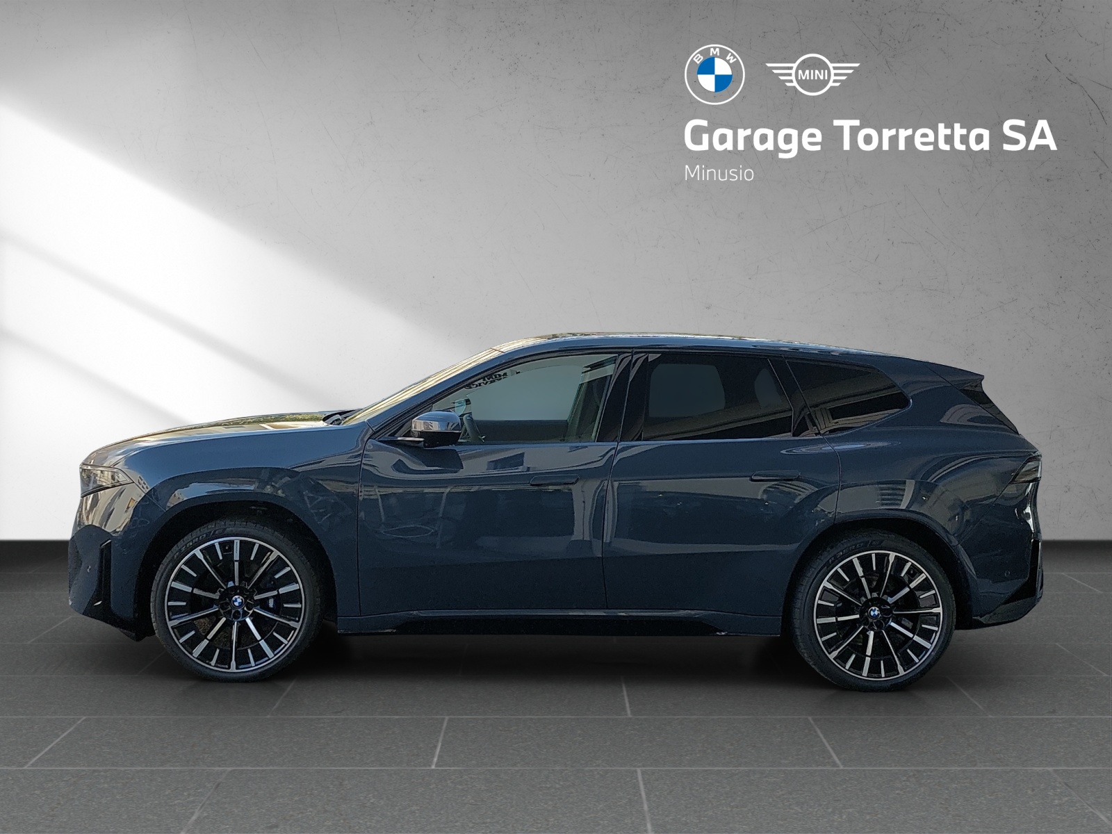 BMW iX3 50 xDrive M Sport-showroom-element-1