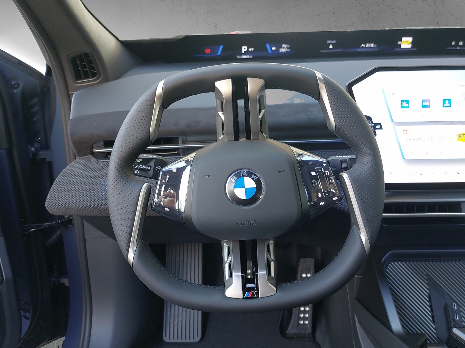 BMW iX3 50 xDrive M Sport-image-12