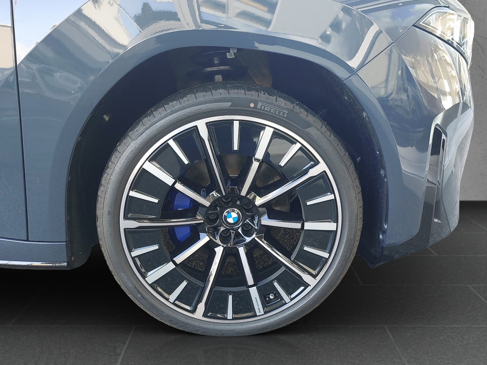 BMW iX3 50 xDrive M Sport-image-9