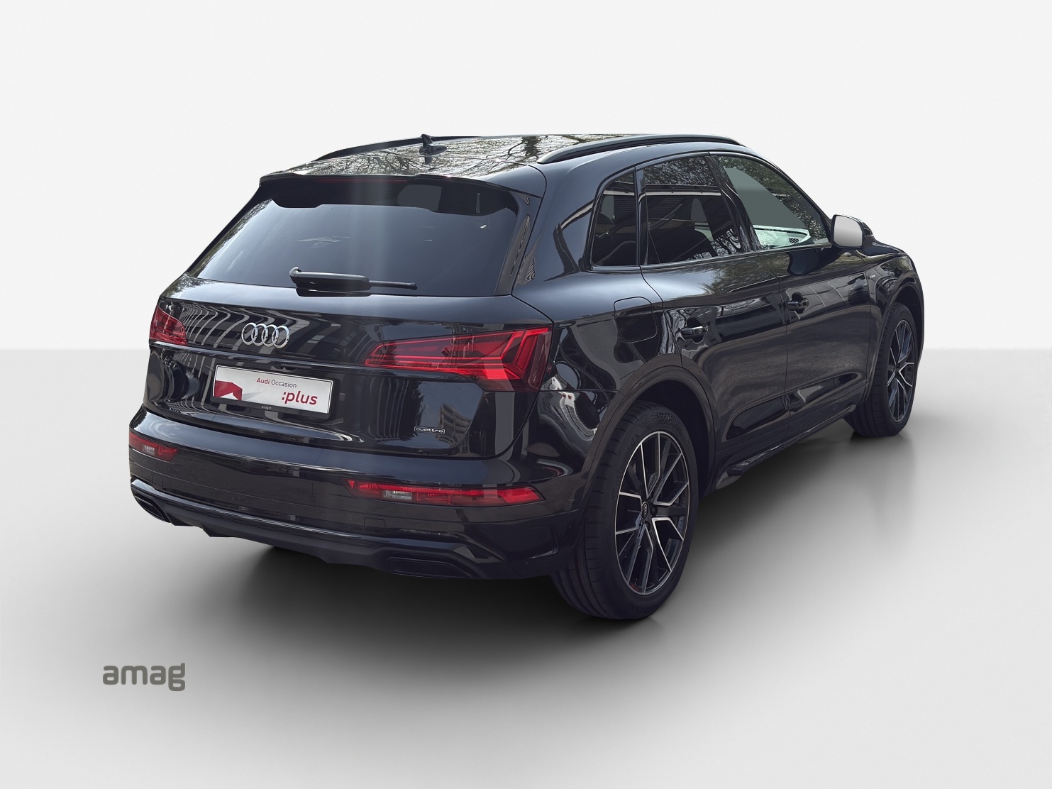 AUDI Q5 45 TFSI S-line quattro S-tronic-image-4