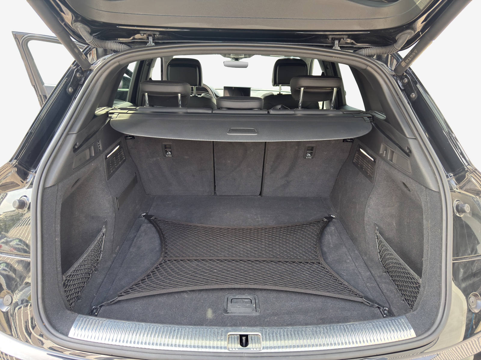 AUDI Q5 45 TFSI S-line quattro S-tronic-image-12