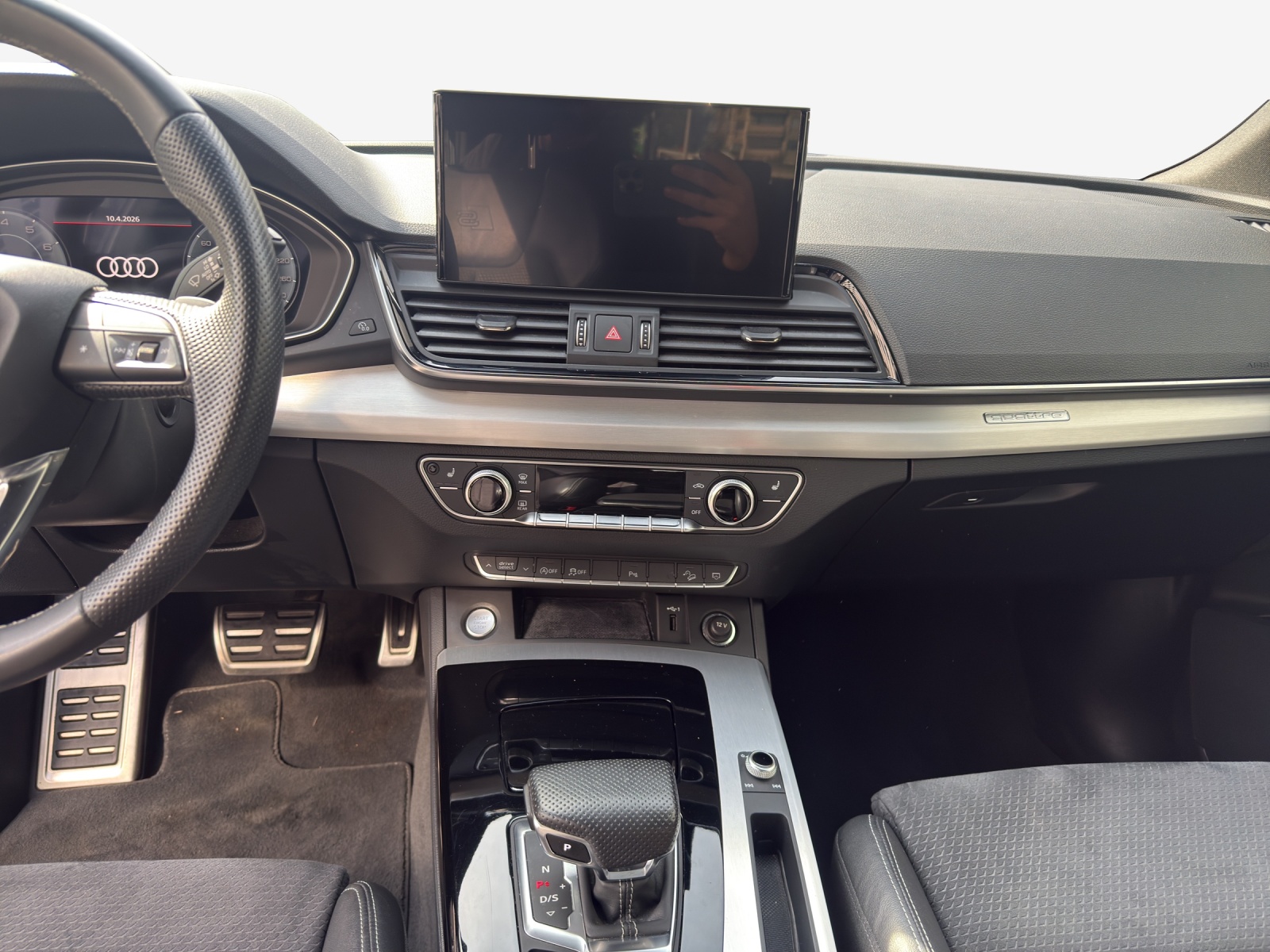 AUDI Q5 45 TFSI S-line quattro S-tronic-image-10