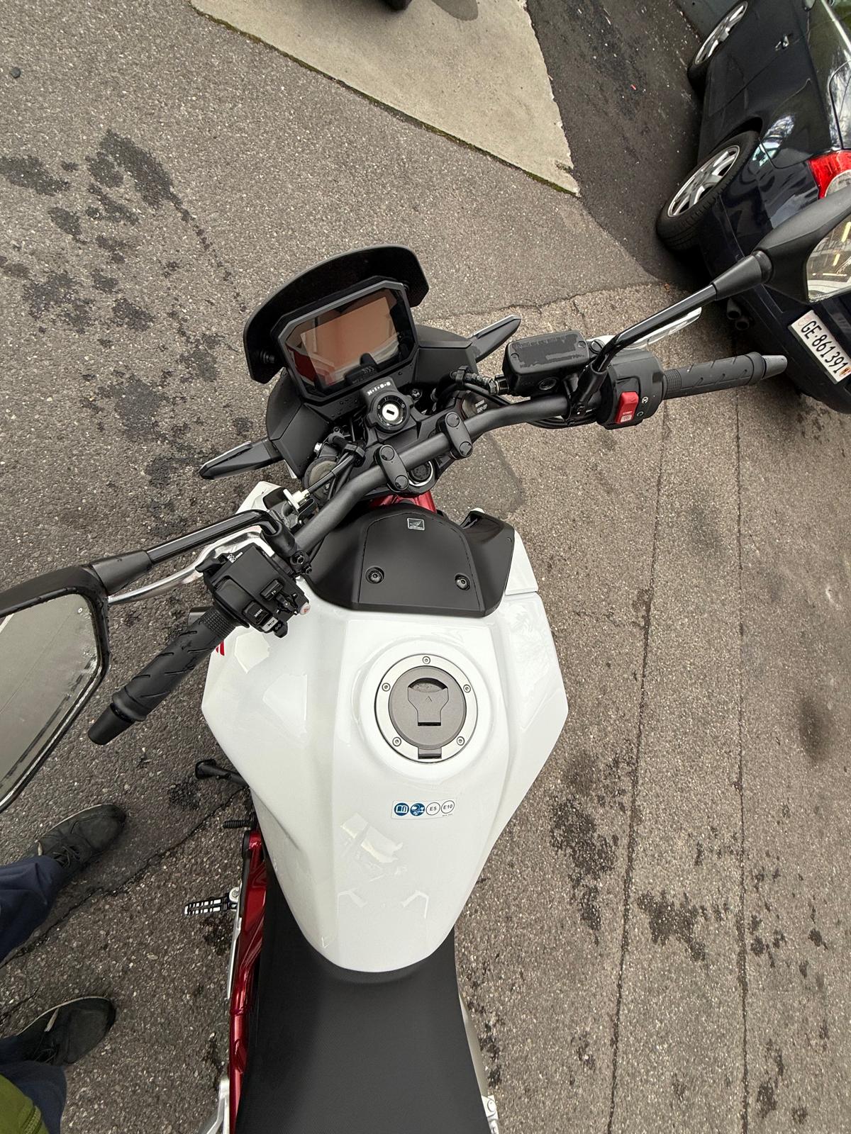 HONDA CB 750 Hornet (35kW)-image-9