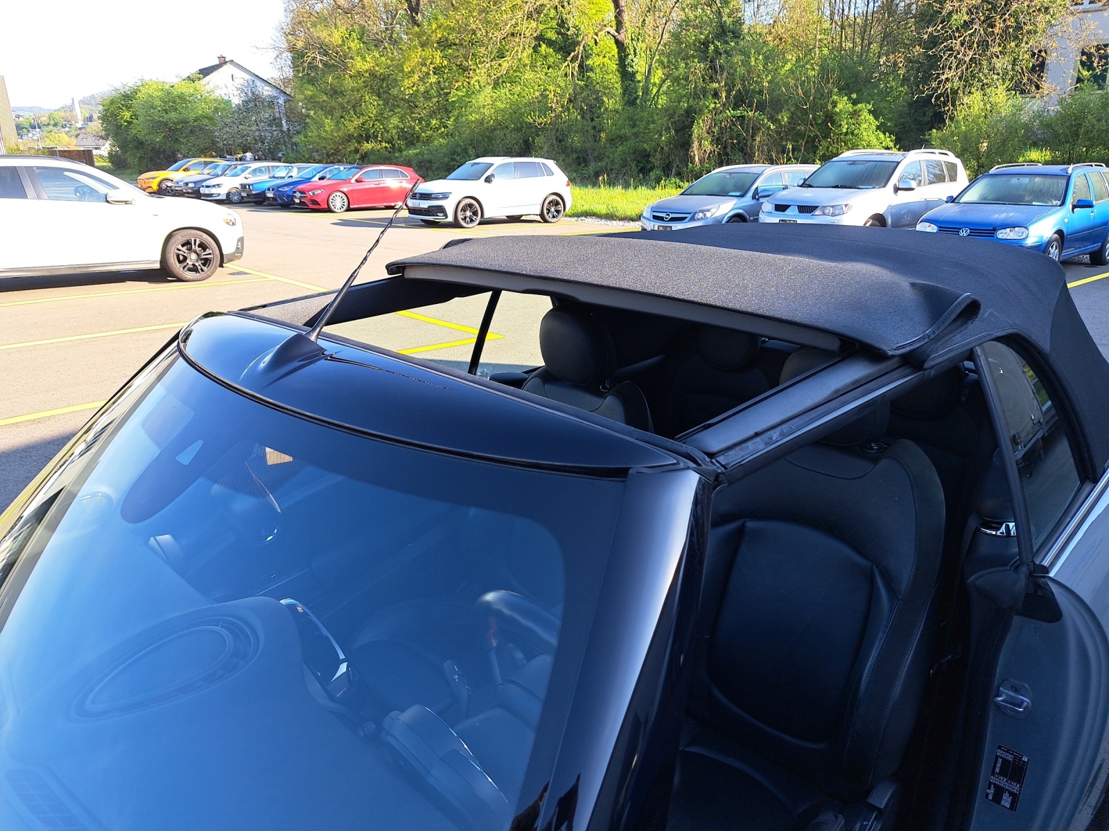 MINI Cabrio F57 1.5i Cooper-image-18