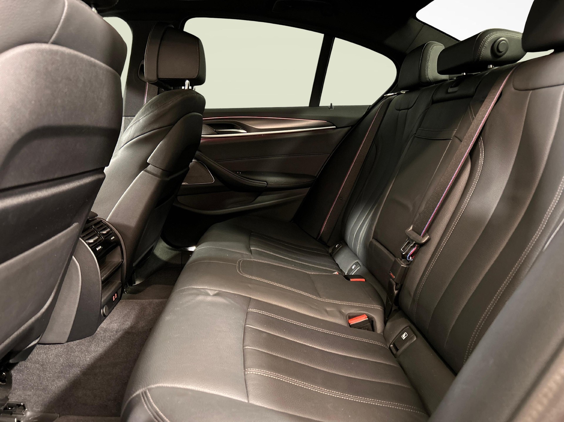BMW 530d xDrive-image-3