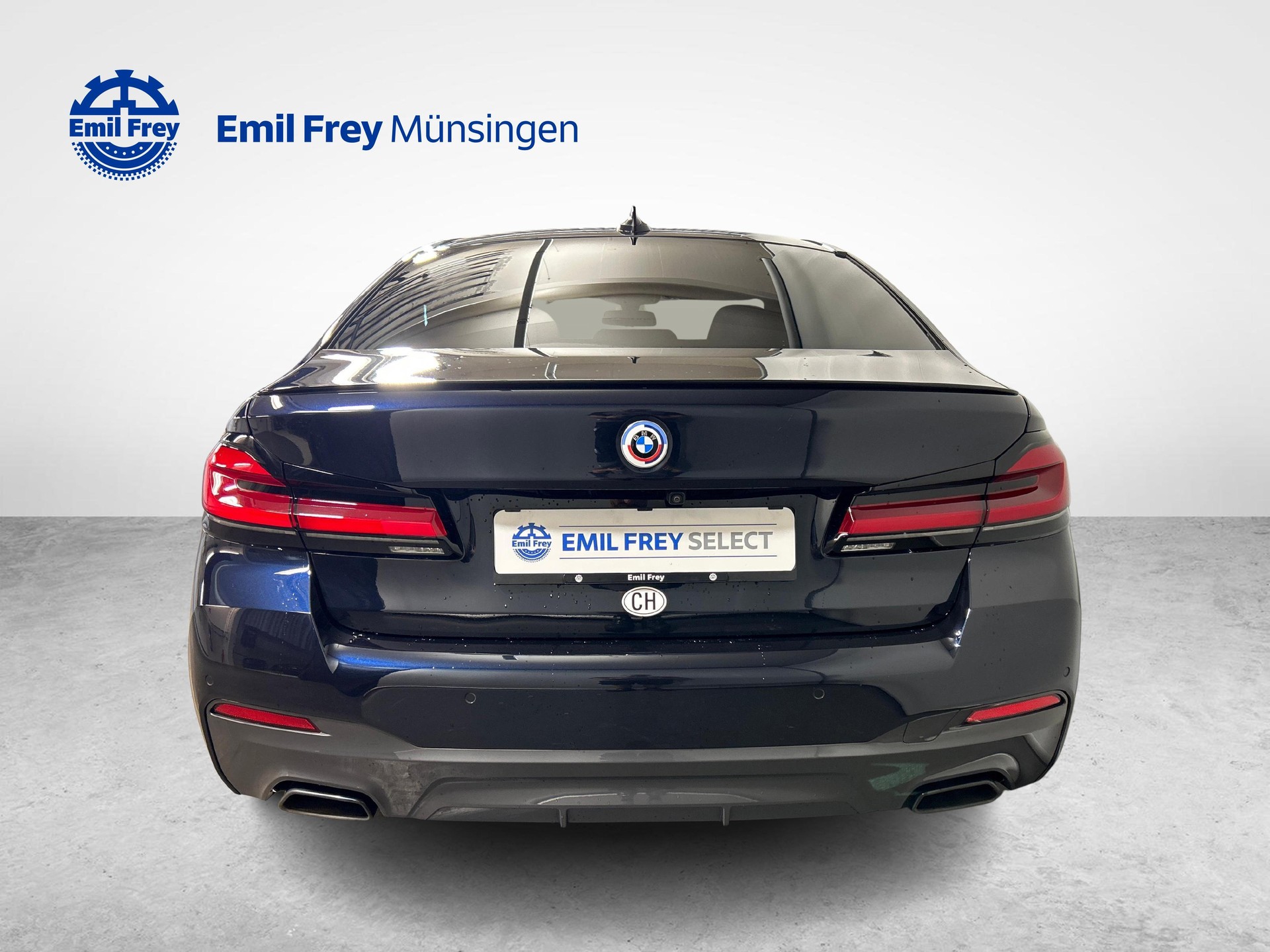 BMW 530d xDrive-image-12